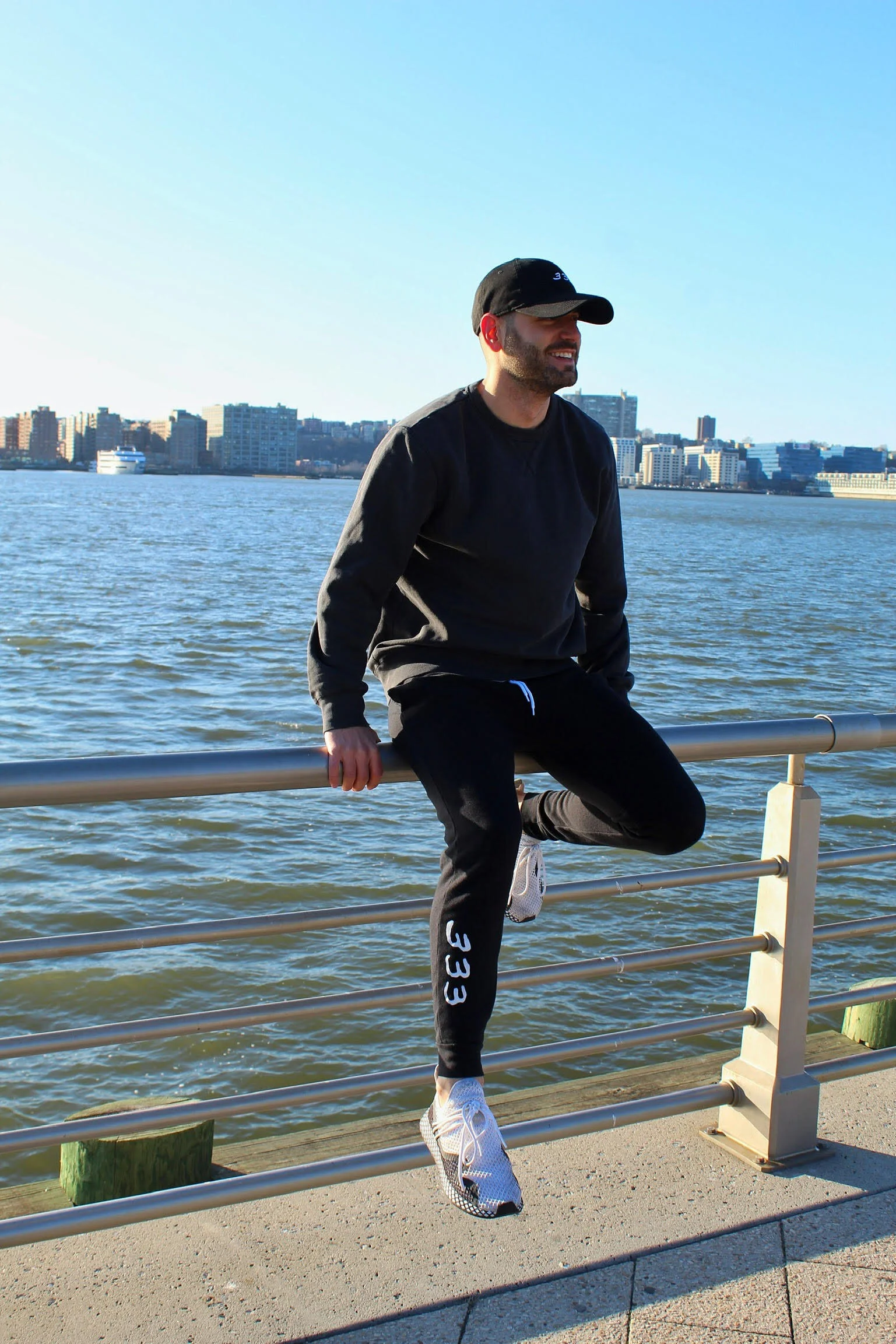 joggersfullblack.jpg