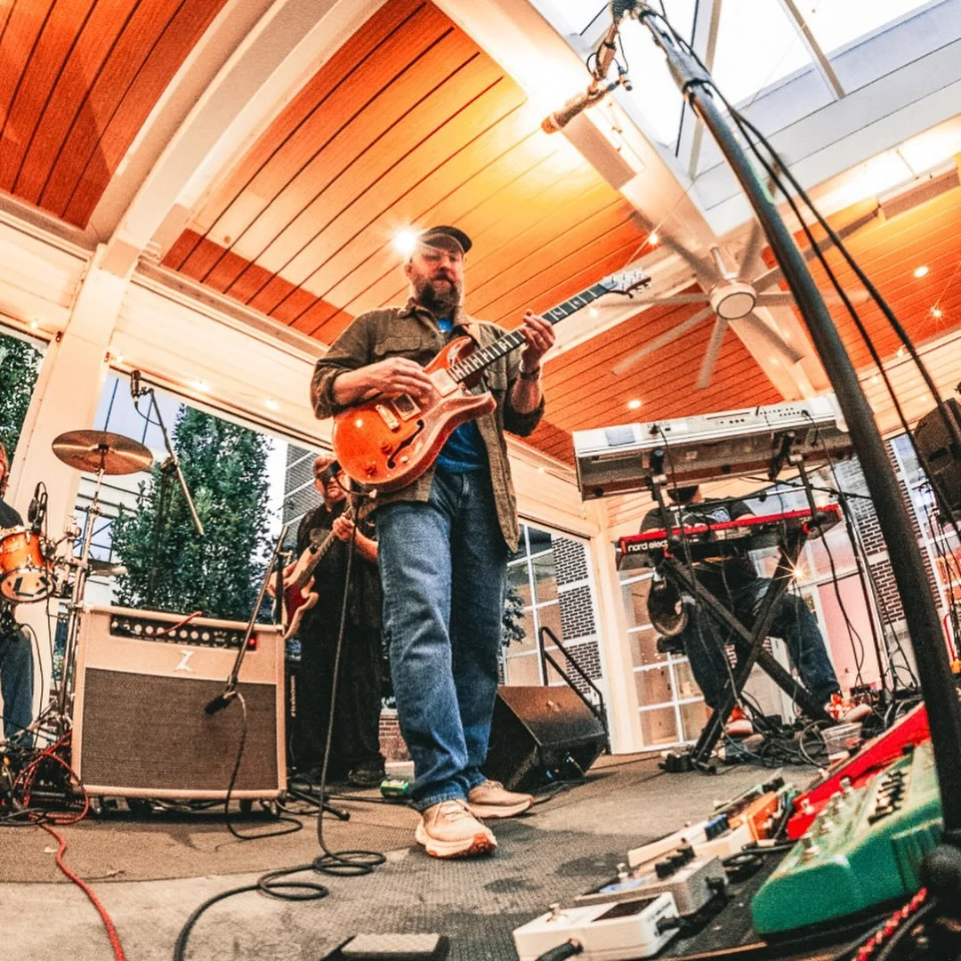 🎆🥂🌞🌦️🌈
See you in 2026!
📸 @perrymcleod