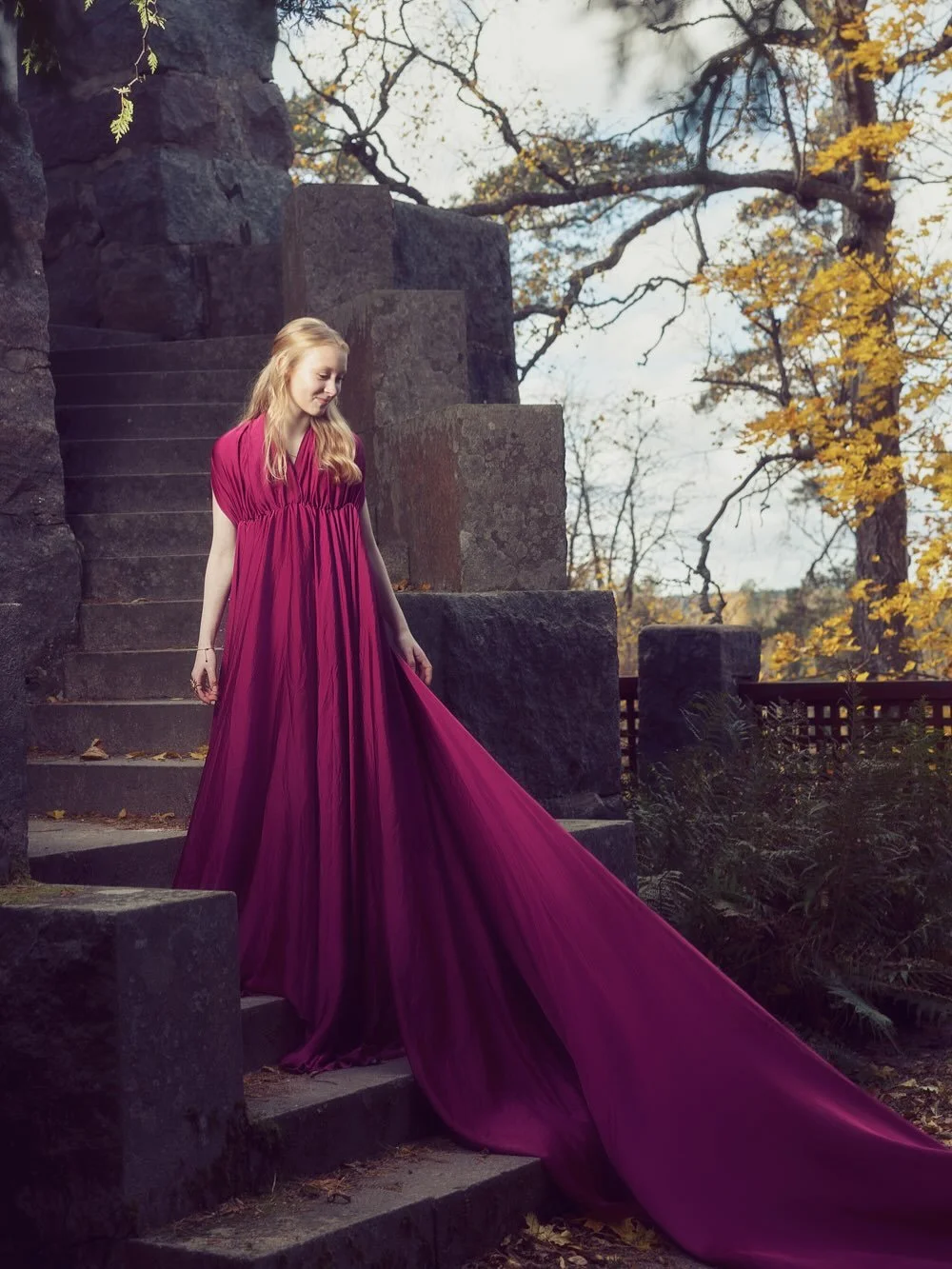 Tämä triptyykki nähdään ensi viikolla alkavassa näyttelyssä ”The Myth and Art of Feminine Power” @fastcreative.ninja @howviolins galleriassa Helsingin Töölössä. Esillä on mun vuo