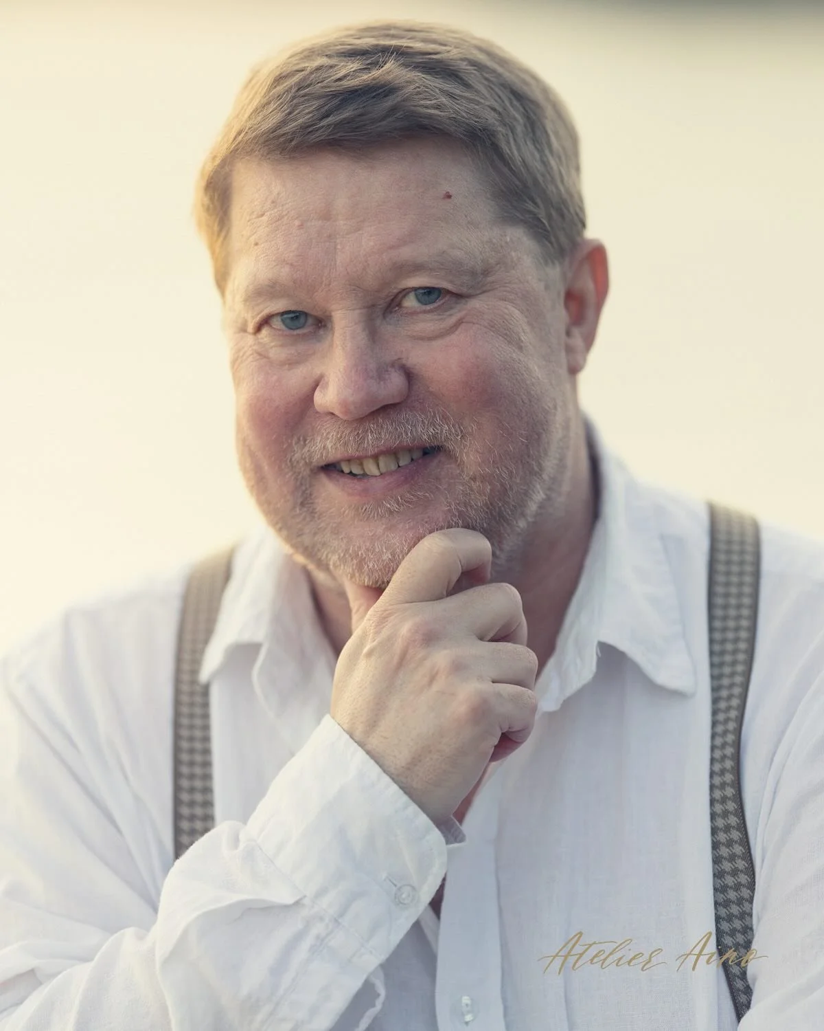 Hyv&auml;&auml; miestenp&auml;iv&auml;&auml;! 🤍 Jumalatarvallankumouksen teemat, jotka ovat minulle t&auml;rkeit&auml; ovat yht&auml; lailla t&auml;rkeit&auml; miehille. On t&auml;rke&auml;&auml; avautua rakkaudelle, joka on jo meiss&auml;. Seurata 