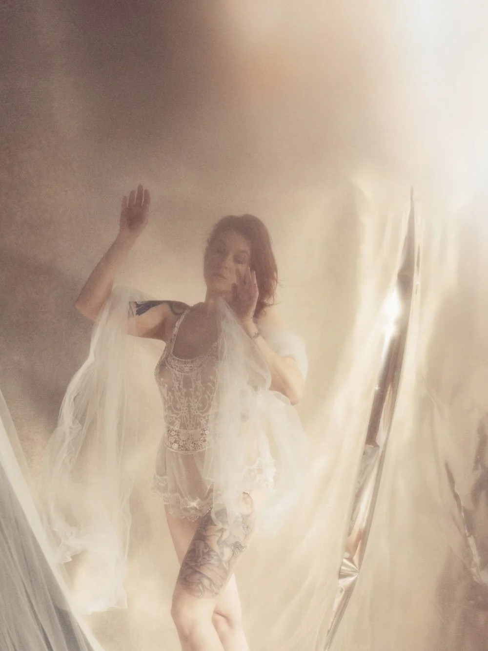 Olen niin innoissani aloittamassa meedion perusopinnot ensi viikolla! Nyt on kulunut 2,5 vuotta rakkaan siskoni &auml;killisest&auml; kuolemasta. Alun shokkivaiheessa minulla oli heti vahva tunne, etten halua el&auml;&auml; jos en saa muodostettua h&