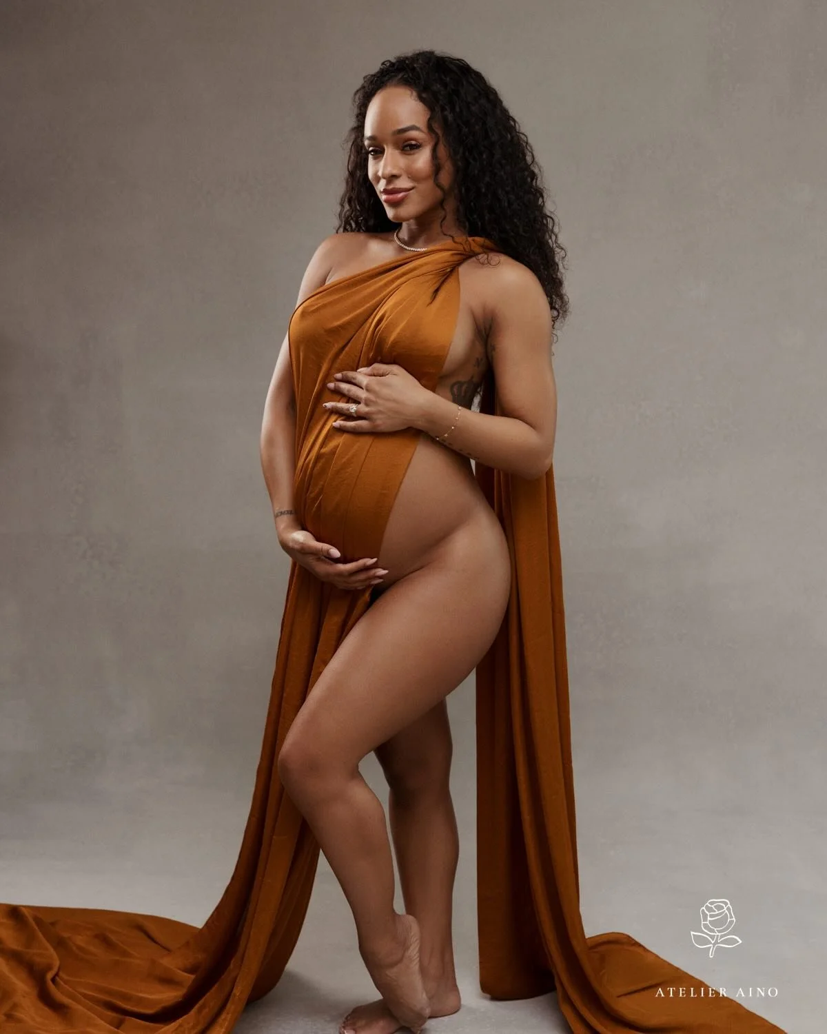 &rdquo;Oh my God, I feel like a goddess!&rdquo; I just love the moment in the photoshoot when my client feels her inner goddess activated ❤️&zwj;🔥💃⚜️

Upea asiakkaani oli tottunut olemaan kameran edess&auml; ja ihan huippu poseeraamaan. T&auml;st&a