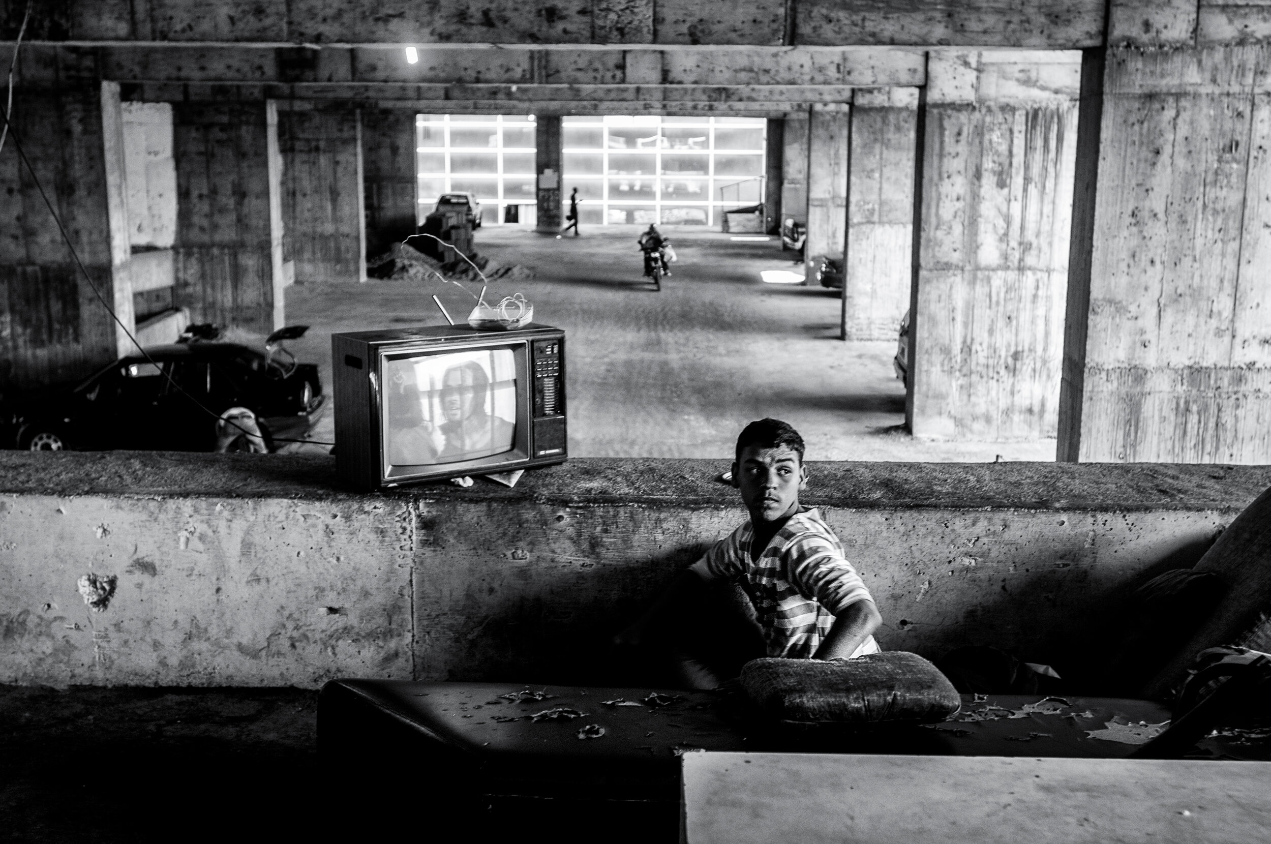  The Tower of David has become an emblematic symbol of the city of Caracas, it represents the hopes of Caracas to remain a major economic center, and the failure to do so 