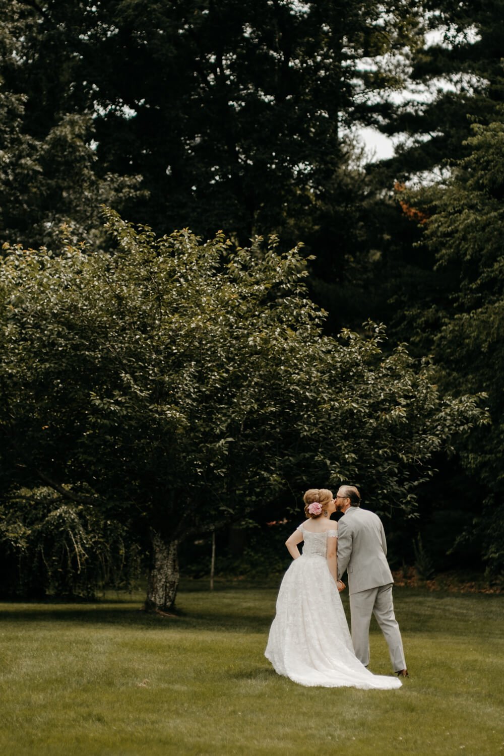 Friendly Crossways Retreat Wedding