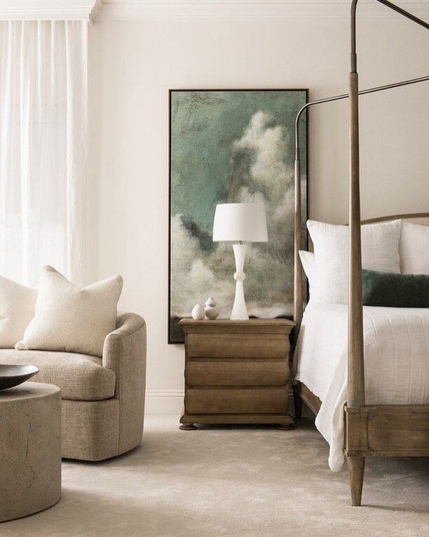 Sweet dreams are made of rooms like this! I love a good poster bed! To this day it&rsquo;s one of my faves! Are you team poster bed?⁣
⁣
🏠 Follow our sister company @tinamarieinteriordesign for more livable luxury inspiration!⁣
📦  Follow @getstashed