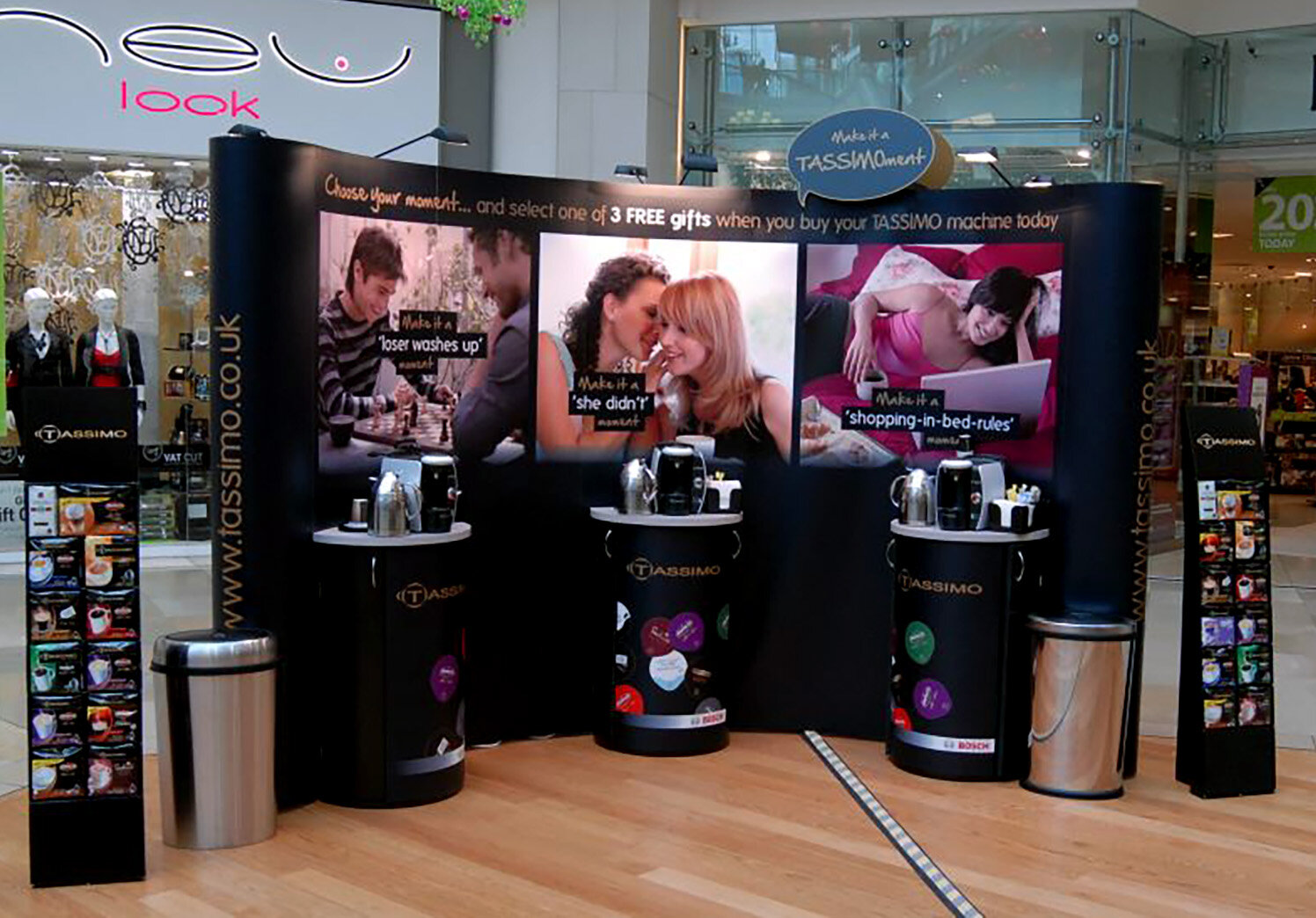 shopping-centre-display-tassimo.jpg