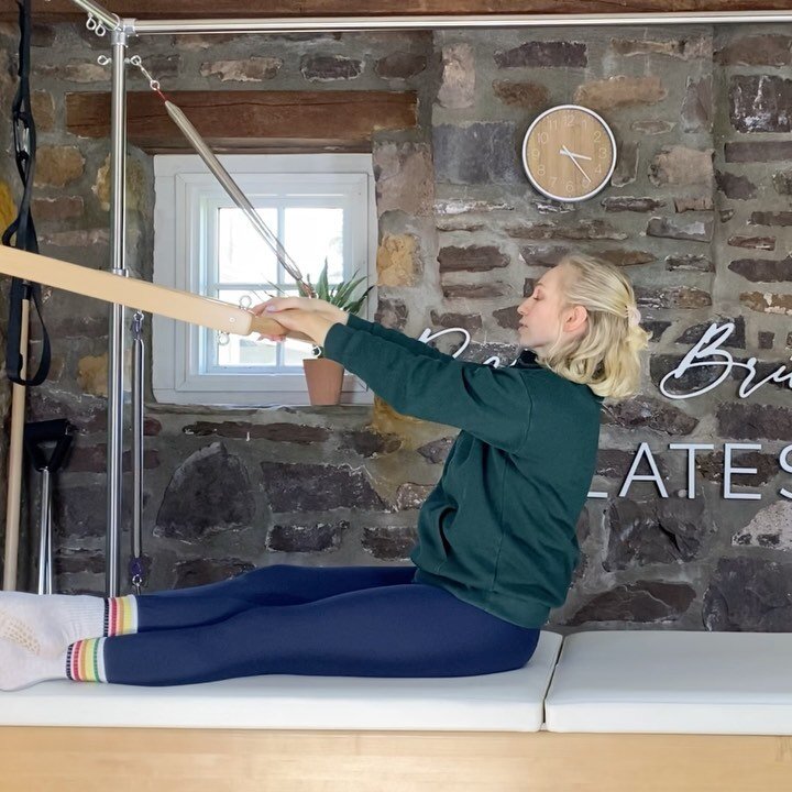 A love note to the Push Through Bar ❤️

Every piece of Pilates equipment is my favorite piece butttt I never say no to the PTB. 

A few of my full body, feel good, favorites. 

1. Around the World
2. Hamstring Stretch with Rotation
3. Single Side Bab