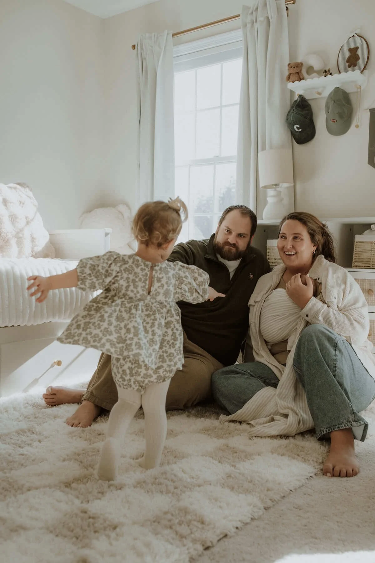taylor with husband and kids