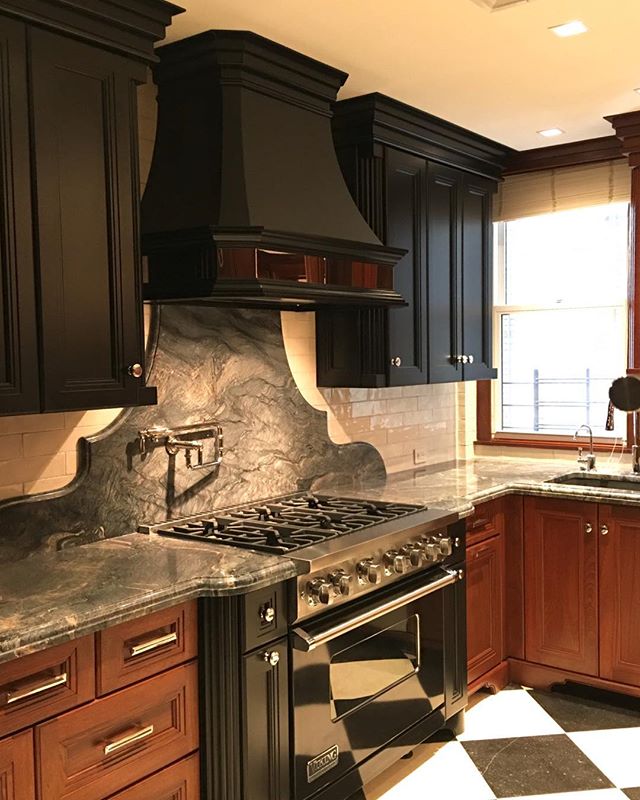 Latest kitchen project by Townhouse Kitchens- client moves in Monday😘 @townhousekitchensnyc @zicanasurfaces @zicanaworld @craftmaidkitchens @vikingrange #kitchendesign #nycdesign #customkitchen #blackkitchen #kitchensofinsta @nydc #townhousekitchens