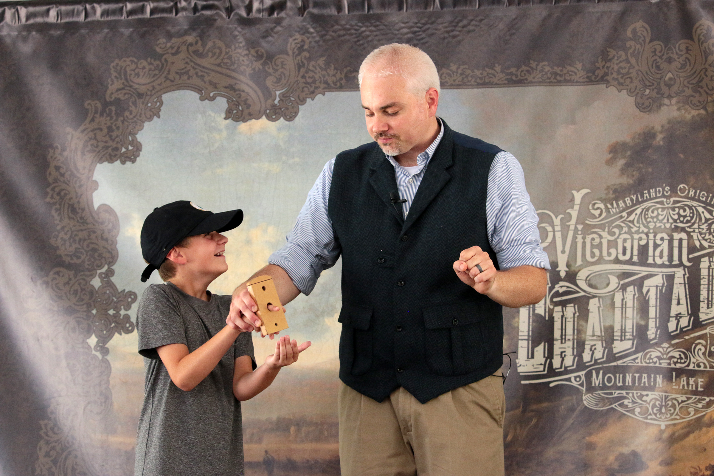 Magician Peter Wood