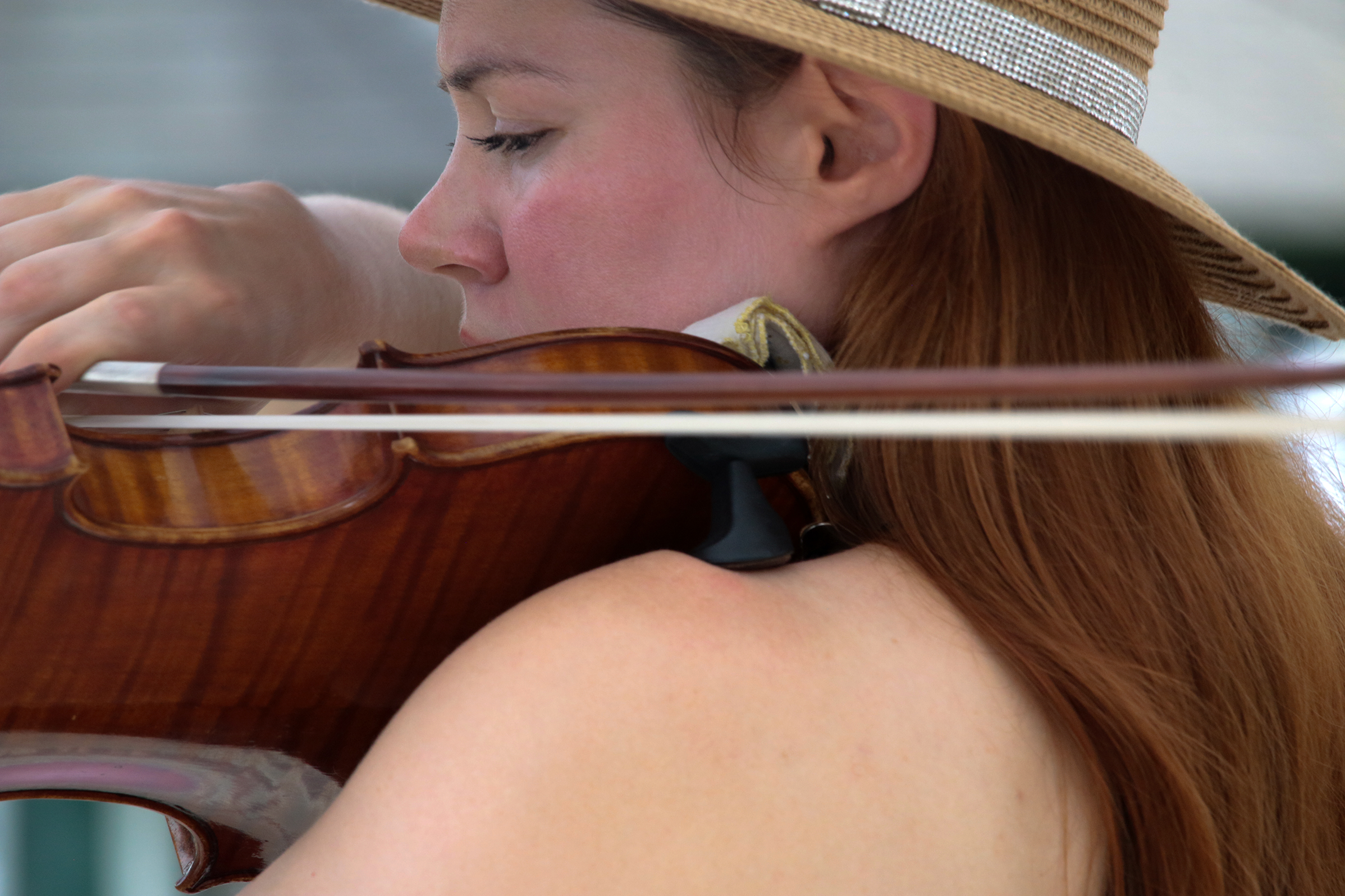 Violinist Holly Nelson