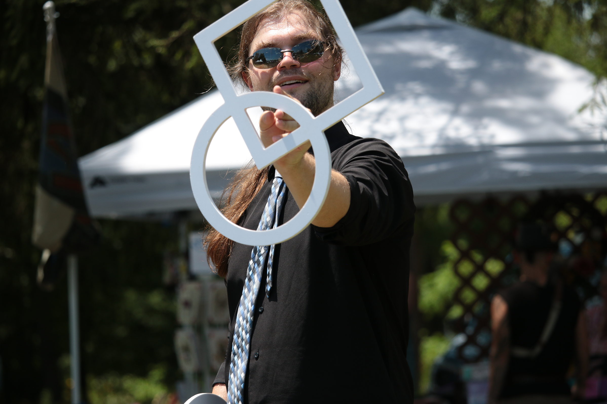 Contact Juggler Lars Matthew Rieck