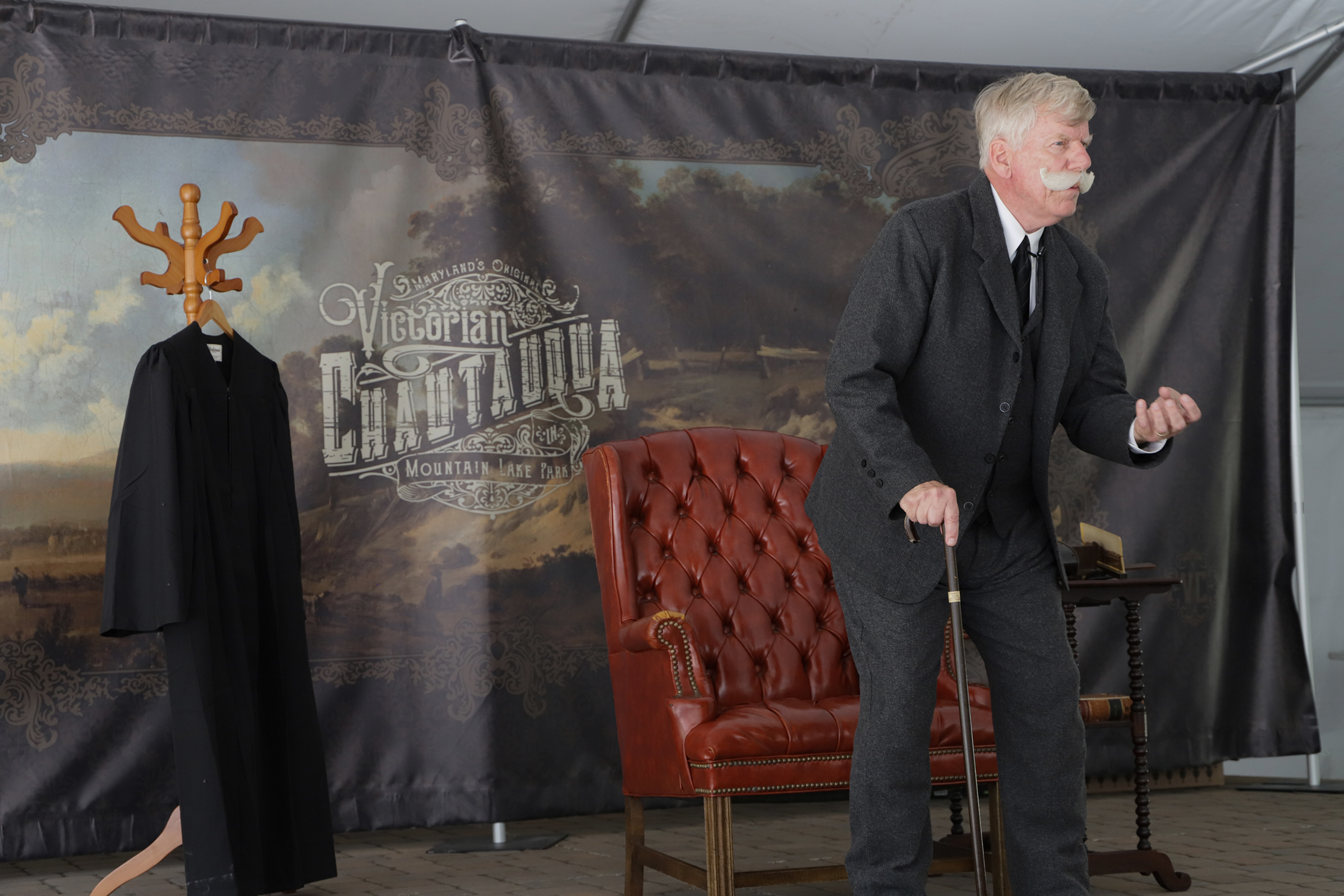 Bill Grant as Oliver Wendell Holmes