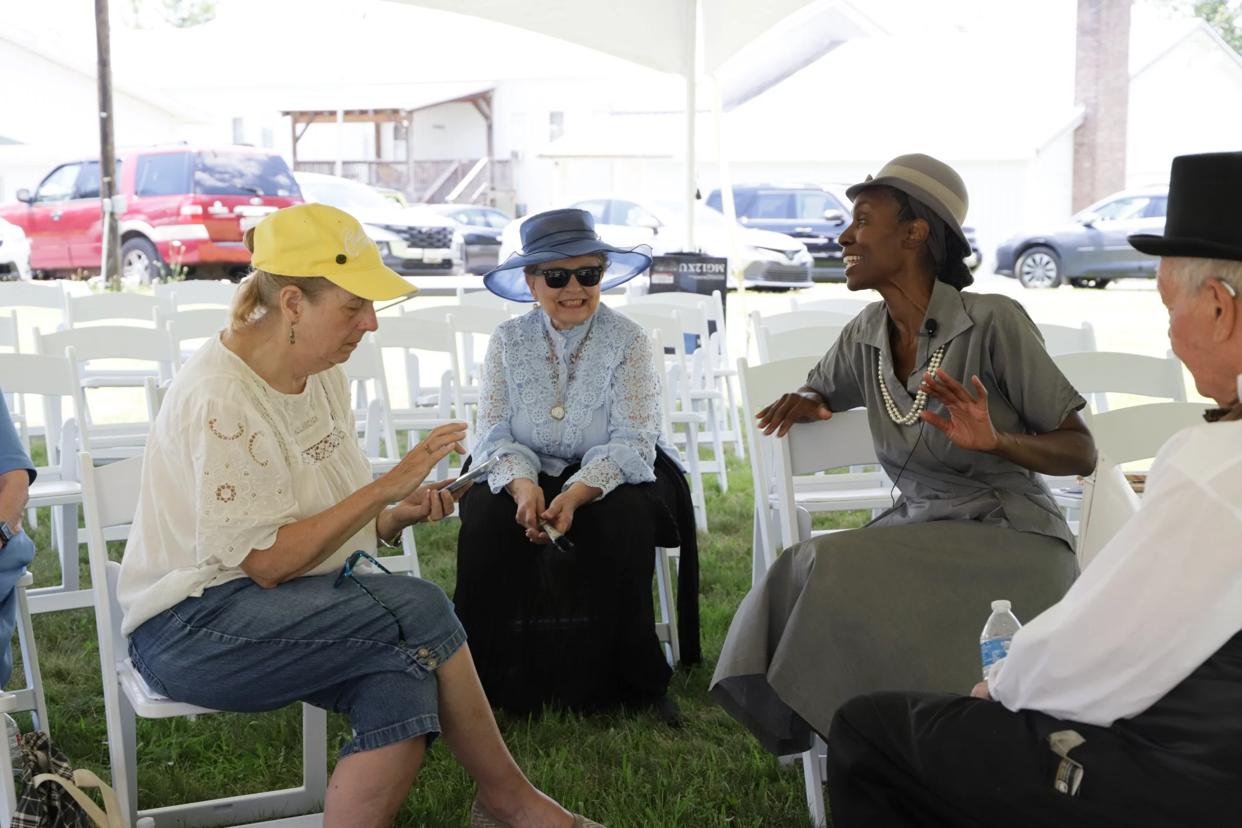 Storyteller Diane Macklin holds further discussion