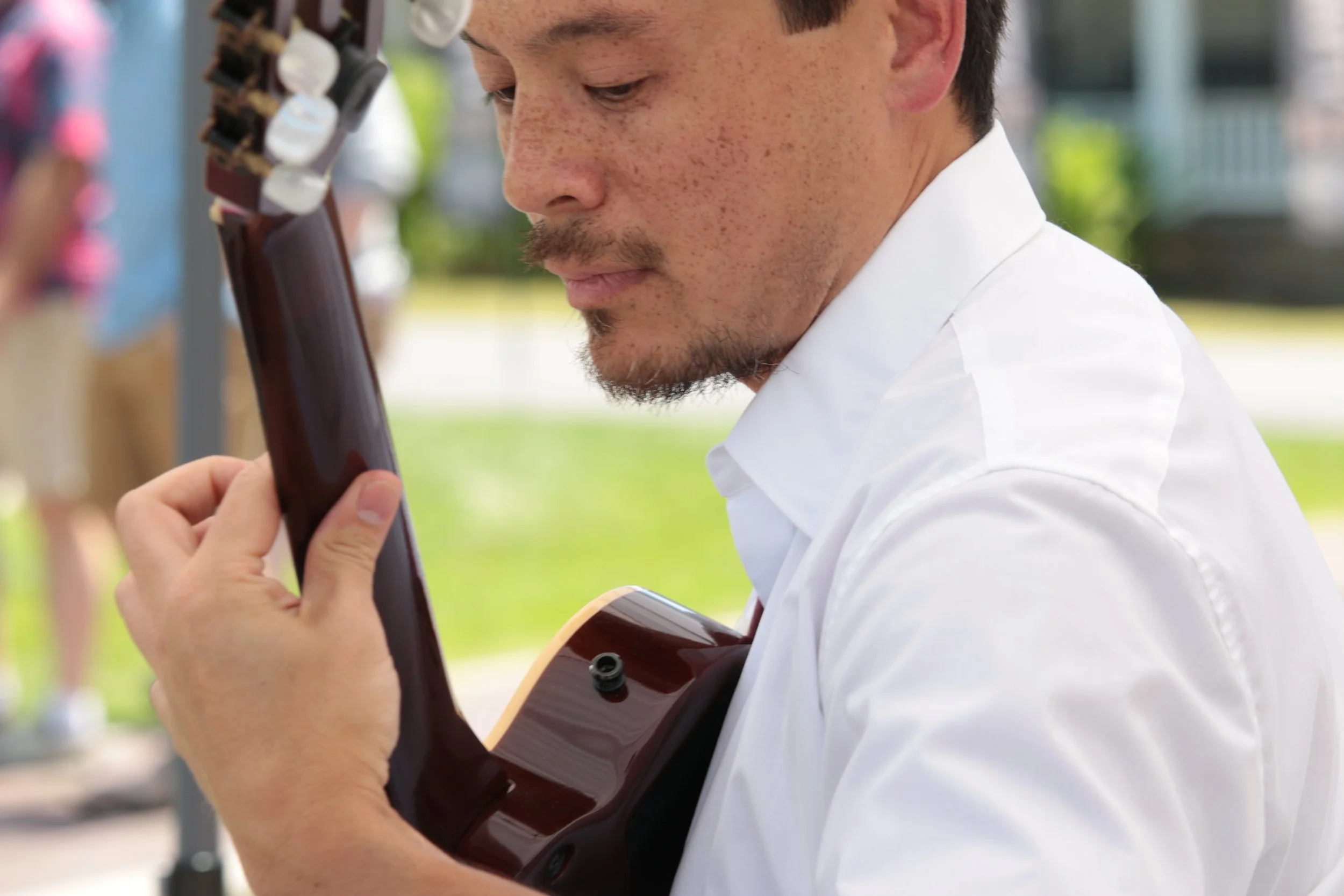 Classical Guitarist Mark Edwards