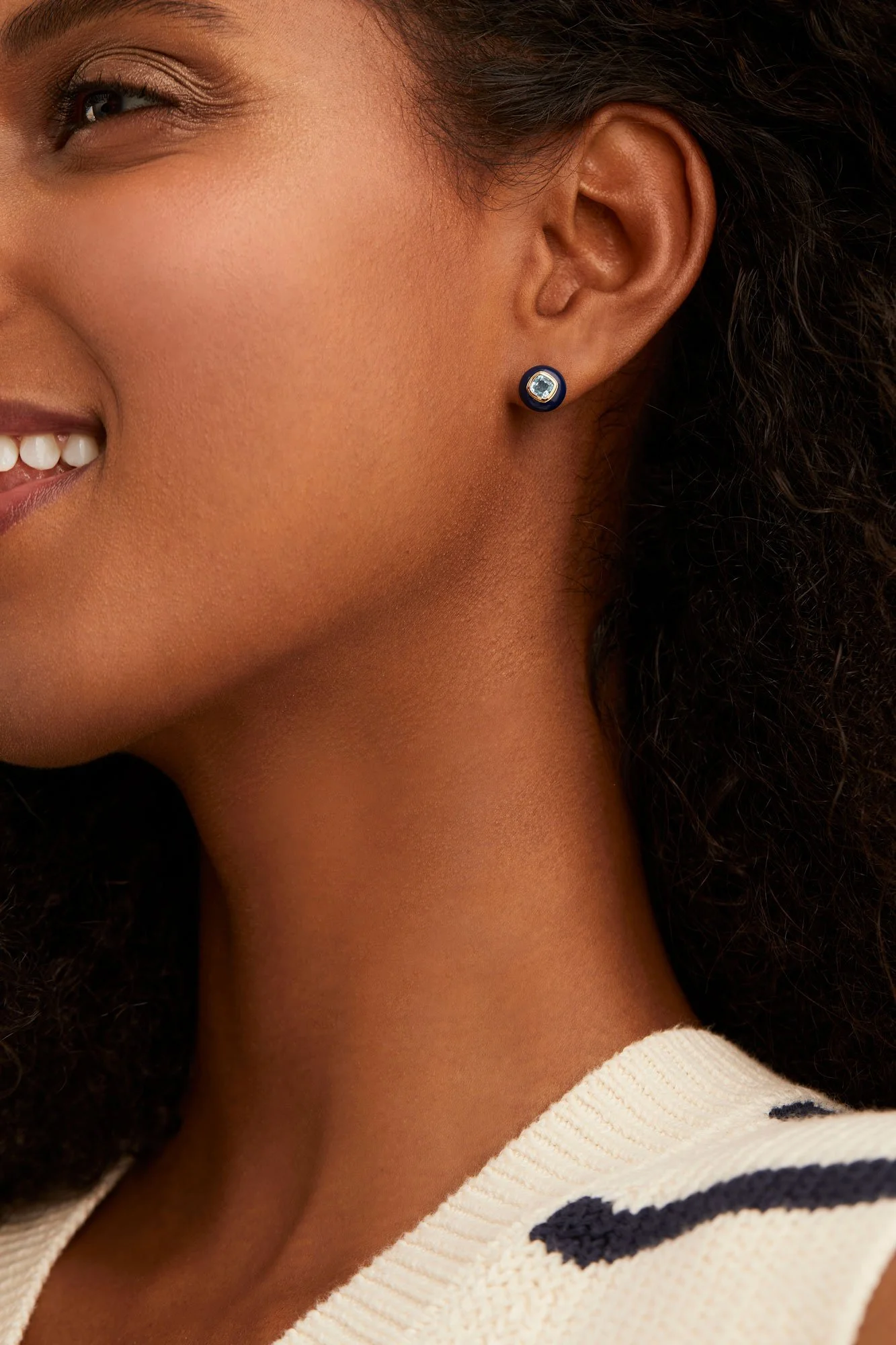 Mejuri_JuneDrops_20.Monochrome_earrings_navy_rich_hero_1240_v2.jpg