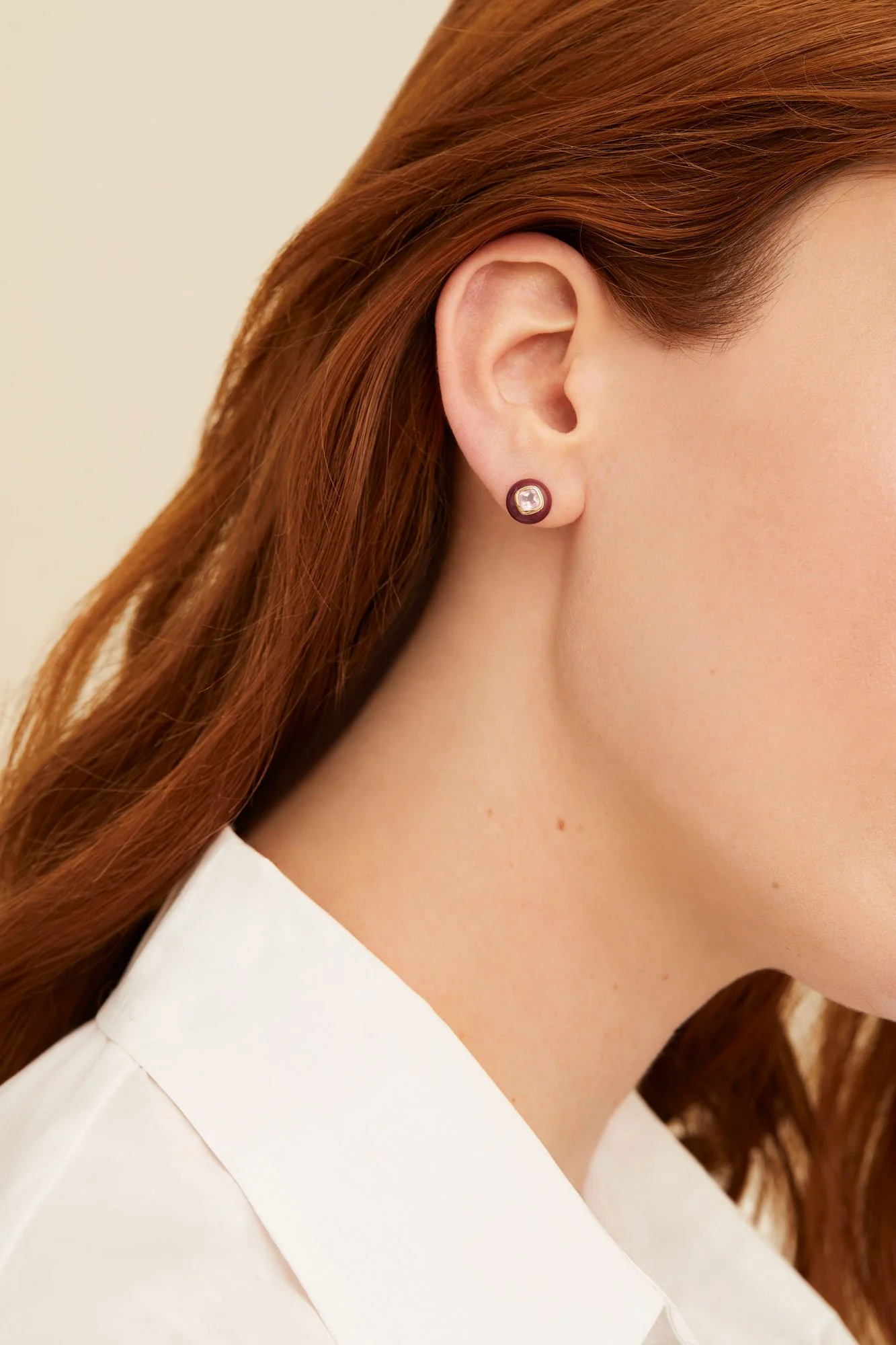 Mejuri_JuneDrops_19.Monochrome_earrings_brown_fair_hero_0934_v3.jpg