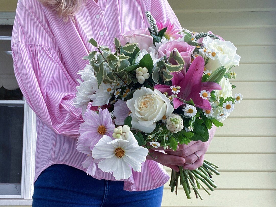 For Chantel 💕​​​​​​​​
​​​​​​​​
Homegrown cosmos stems in my eyes make the bouquet.​​​​​​​​
​​​​​​​​
#yellowhouseflowerfarm #warrnamboolwedding #wedding3280 #love3280 #microflowerfarm #portfairywedding #terangwedding #hamiltonwedding #westerndistrict