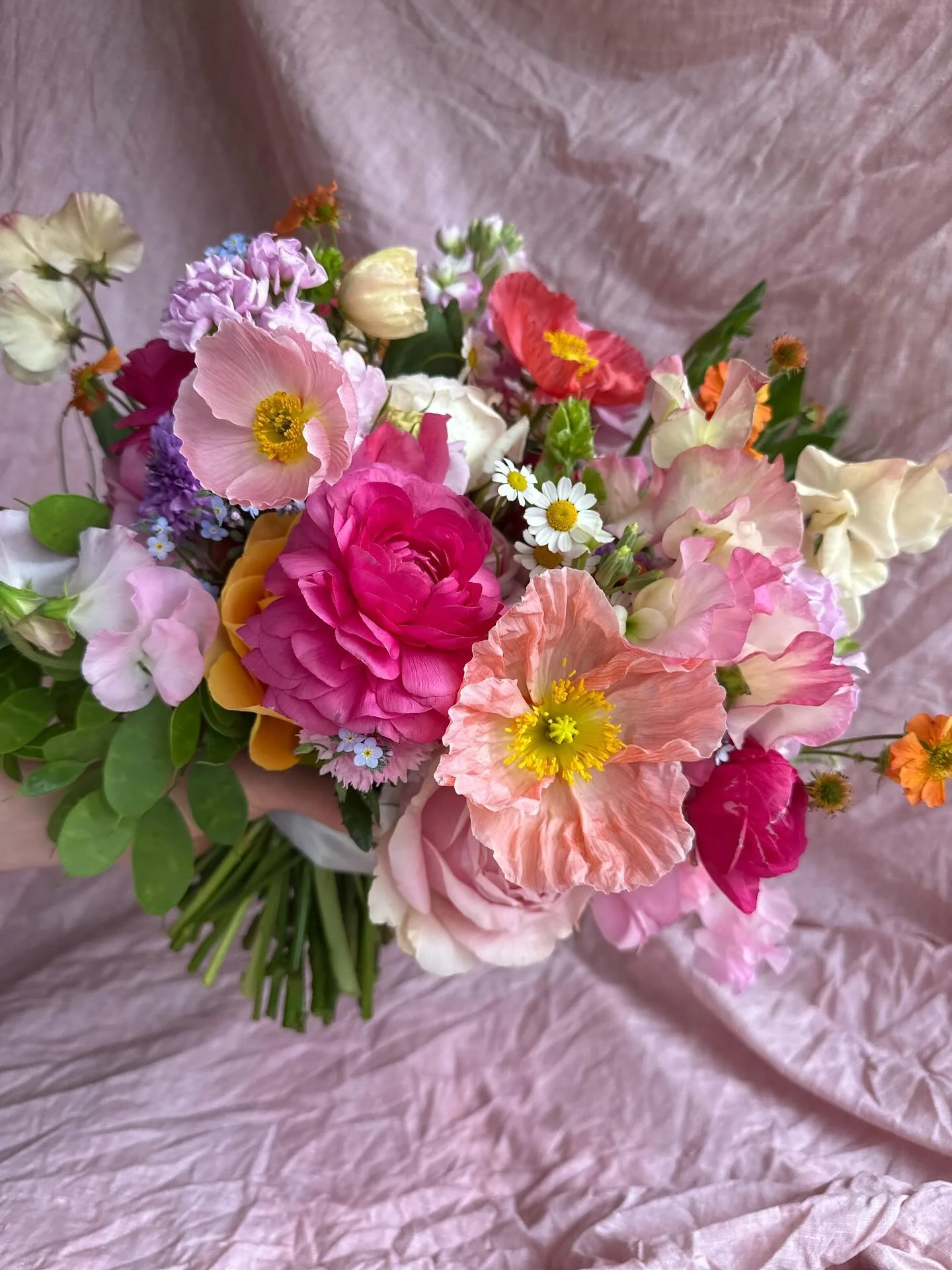 A week filled with beautiful flowers, two special weddings and the cutest flower helpers.