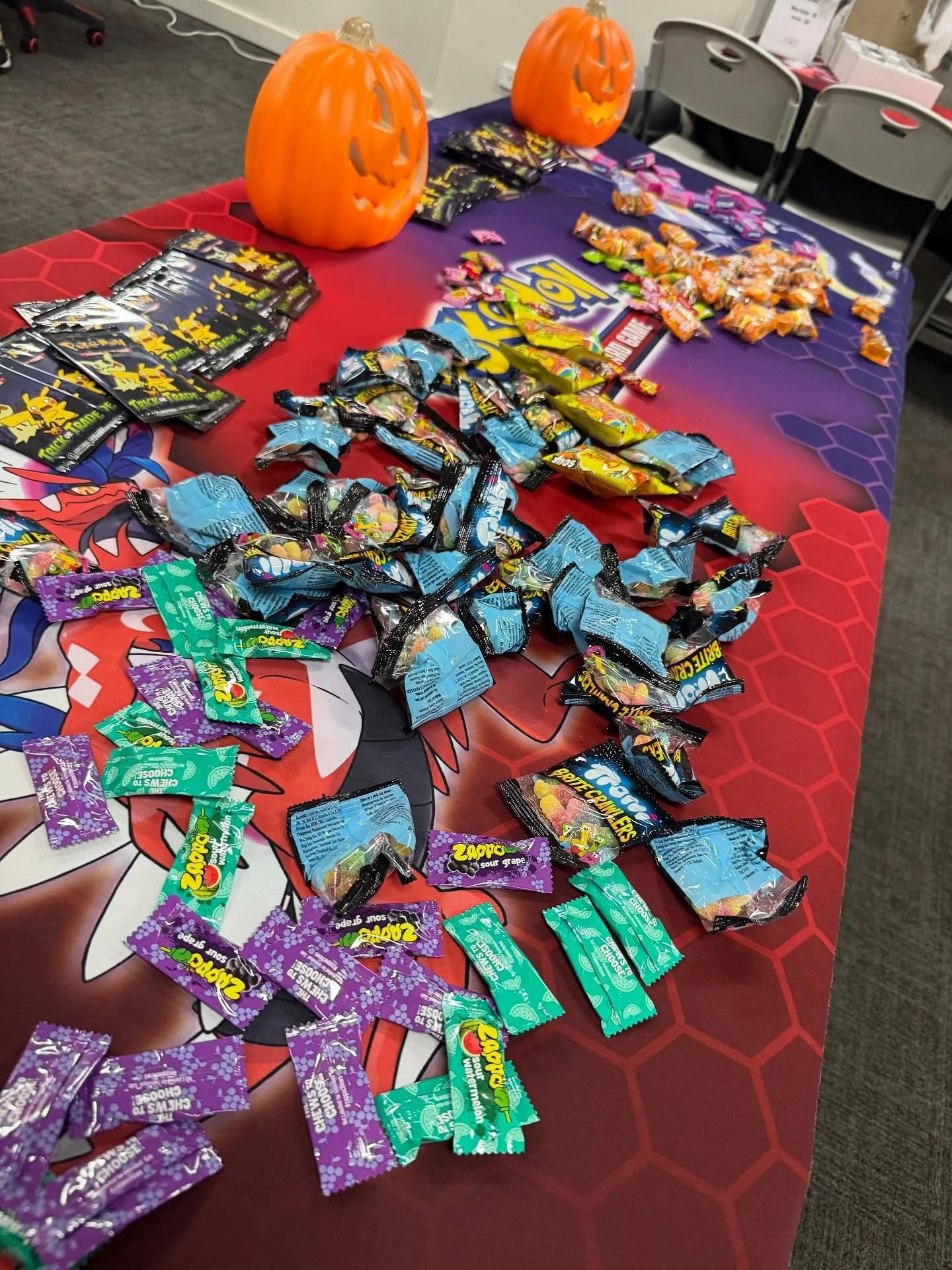 🎃 🎃 COLLECTORS CLUB 👻 👻 

Collectors Club Halloween edition is going live today from 1pm 🕐 

Come and play games, trade and pick up awesome Pokemon exclusives 🤩🤩

Open hours:
Tuesday - 5pm to 10pm
Wednesday - 11am to 5pm
Thursday and Fridays -