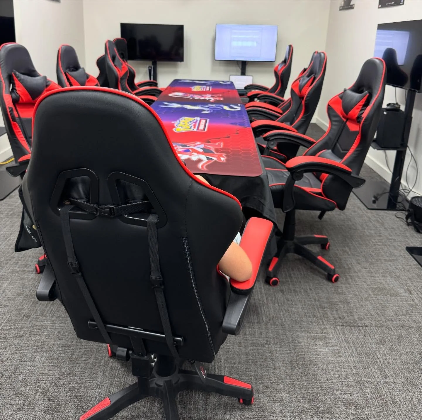 🛡️ 🛡️ LEAGUE CHALLENGE ⚔️ ⚔️ 

🎅 🎅 COLLECTORS CLUB CHRISTMAS 🎄 🎄 

Big day today with 2 in store events on, Collectors Club Christmas and Pokemon League Challenge event 

It&rsquo;s not to late to jump in for either event

Pokemon League Challe