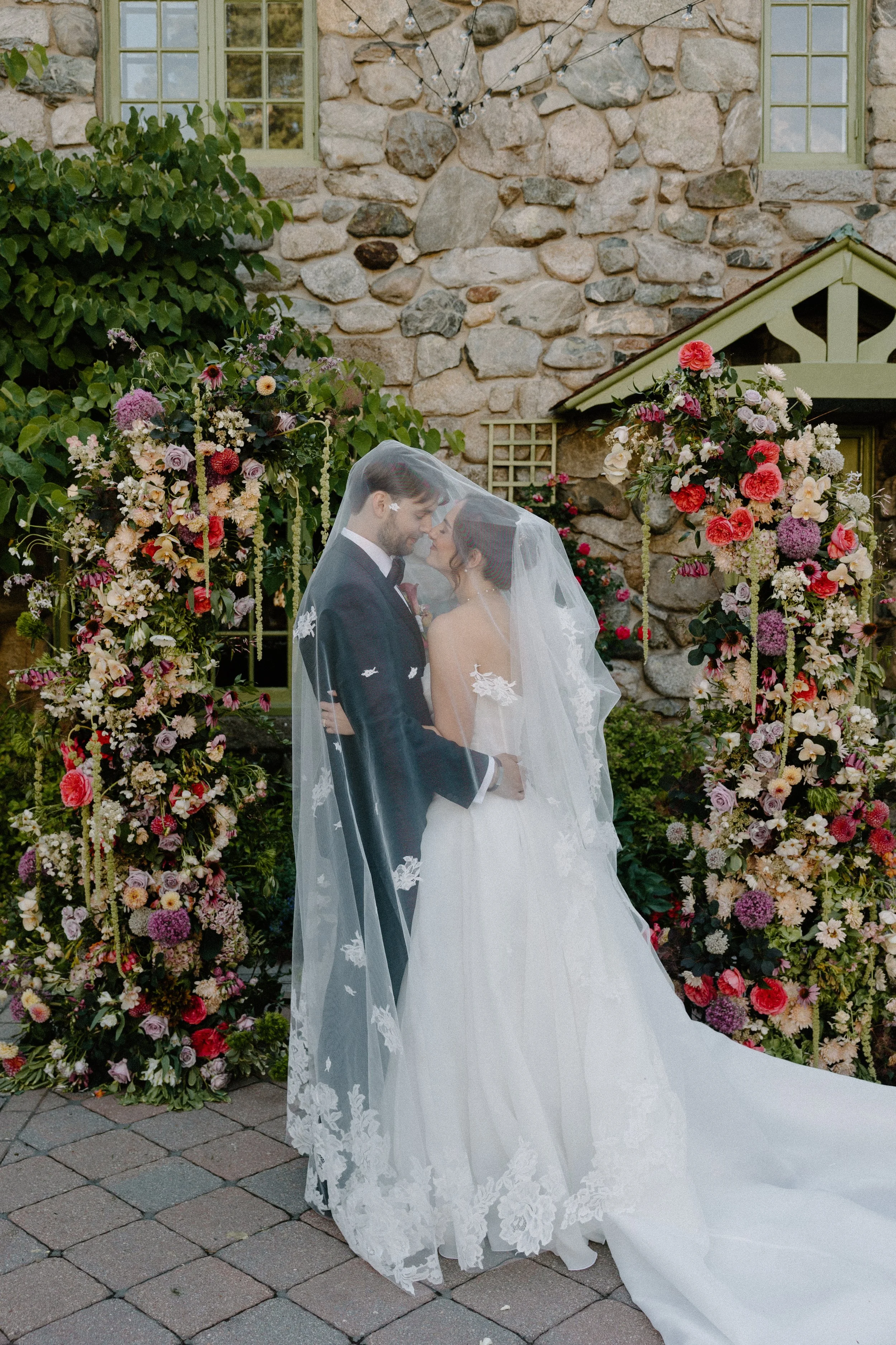 OliviaChris-Wedding-NWP-CouplePortraitsII-6 (1).jpg