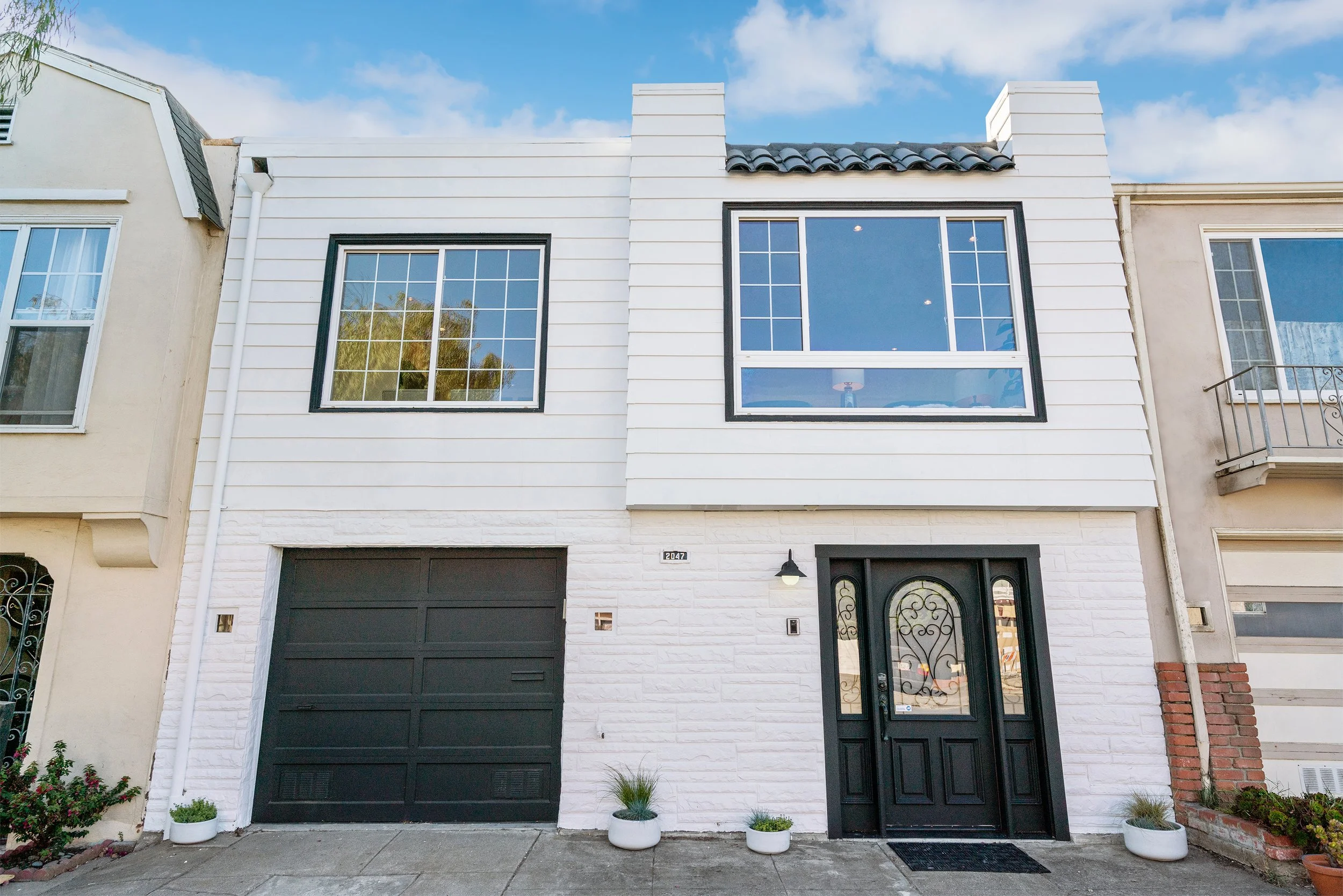 2047 44th Ave facade CLEAN PRINT.jpg