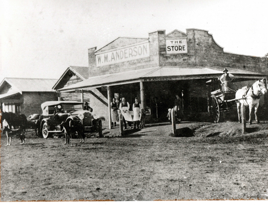 Clematis in its early days — horse-drawn carts, a general store and a community just finding its feet in the Ranges. This was the world The Clemo was born into.  |  Photo: Lost Emerald