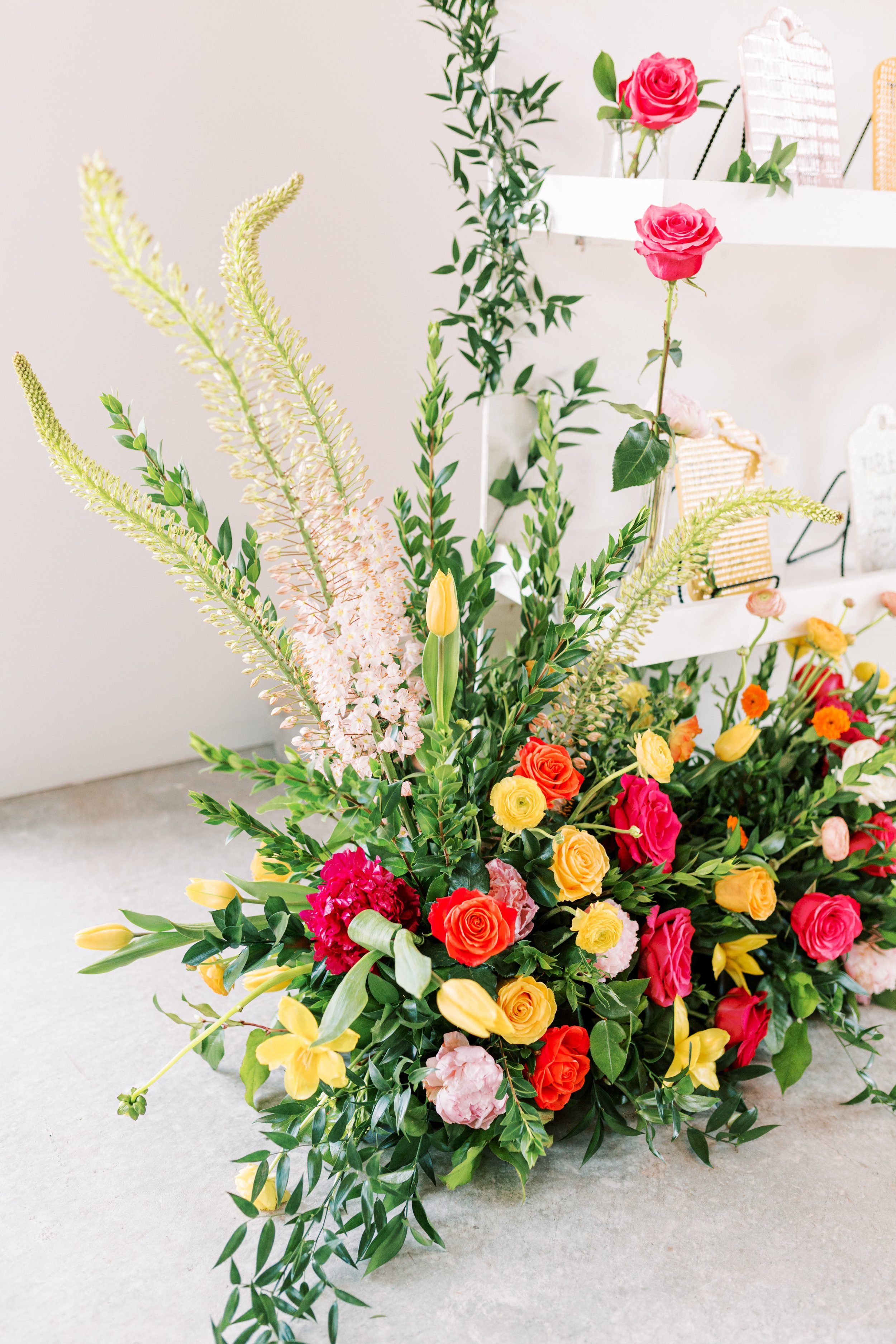 burst-media-floor-arrangement-lae-florals.jpg