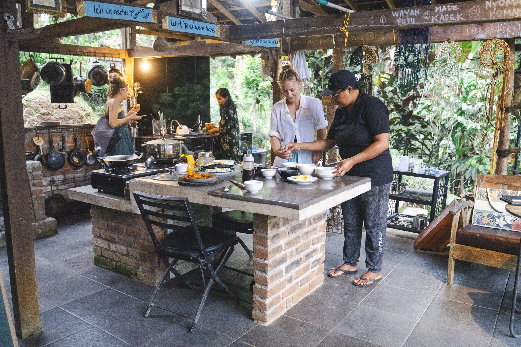 TepiSawahLodge kitchen.jpg