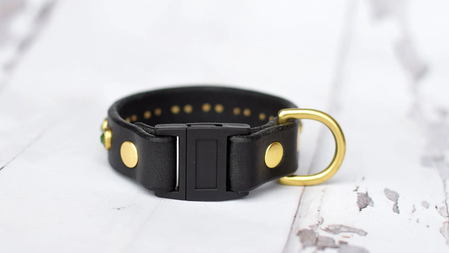 CatCollarPeridotBuckle.jpg
