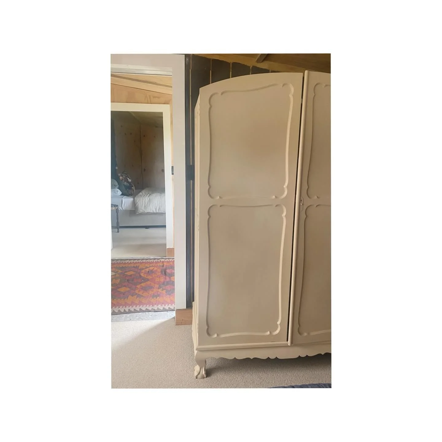 Paint me pretty. A fresh new look for a tired armour 💙 

#avillagestay #shorttermaccommodation #matakana #matakanavillage #matakanacoast stayhere bnb cottage airbnb 650onmatakana avillagestay modernrustic stay omaha warkworth mangawhai home nzinteri