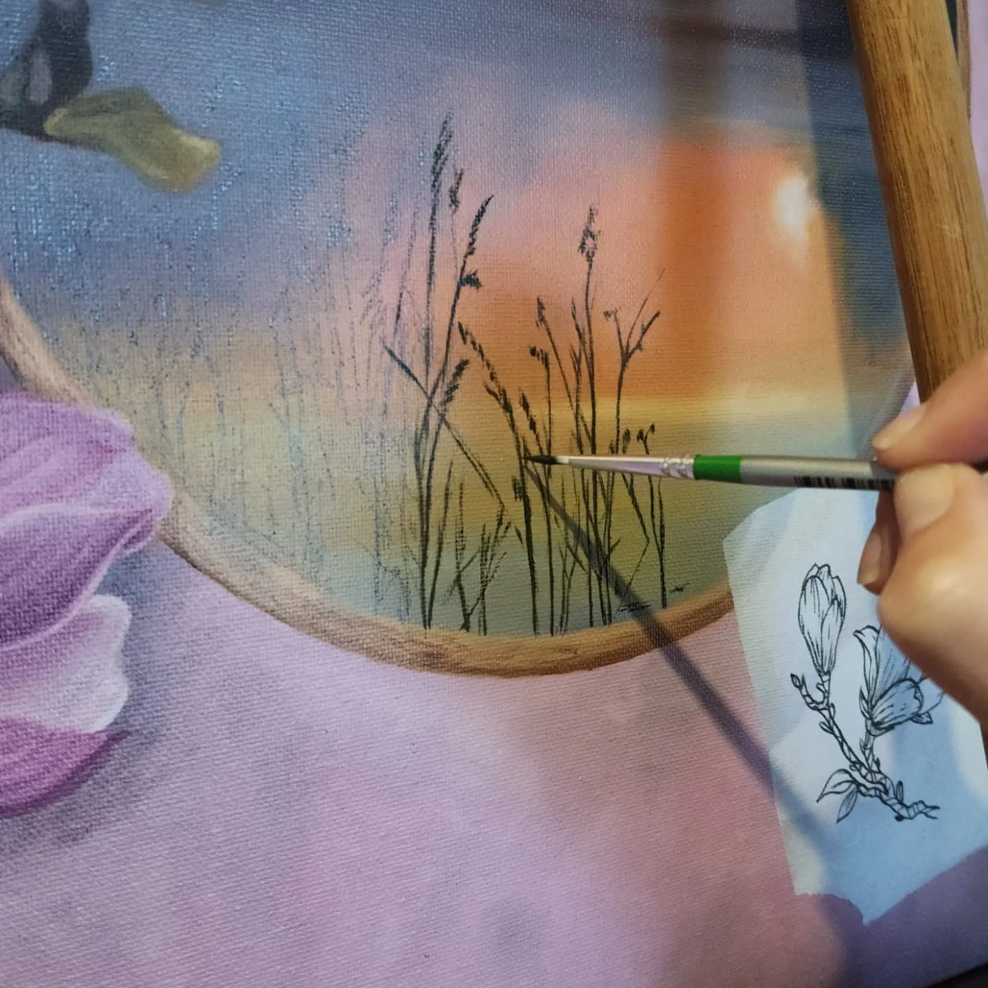 Three snapshots from my world right now:

🎨 Me, brush in hand, chasing an idea onto canvas.

🏋️&zwj;♀️ Me on the Stairmaster, chasing strength one step at a time.

🌅 A sunrise reminding me the world is already full of colour.

As a full-time artis