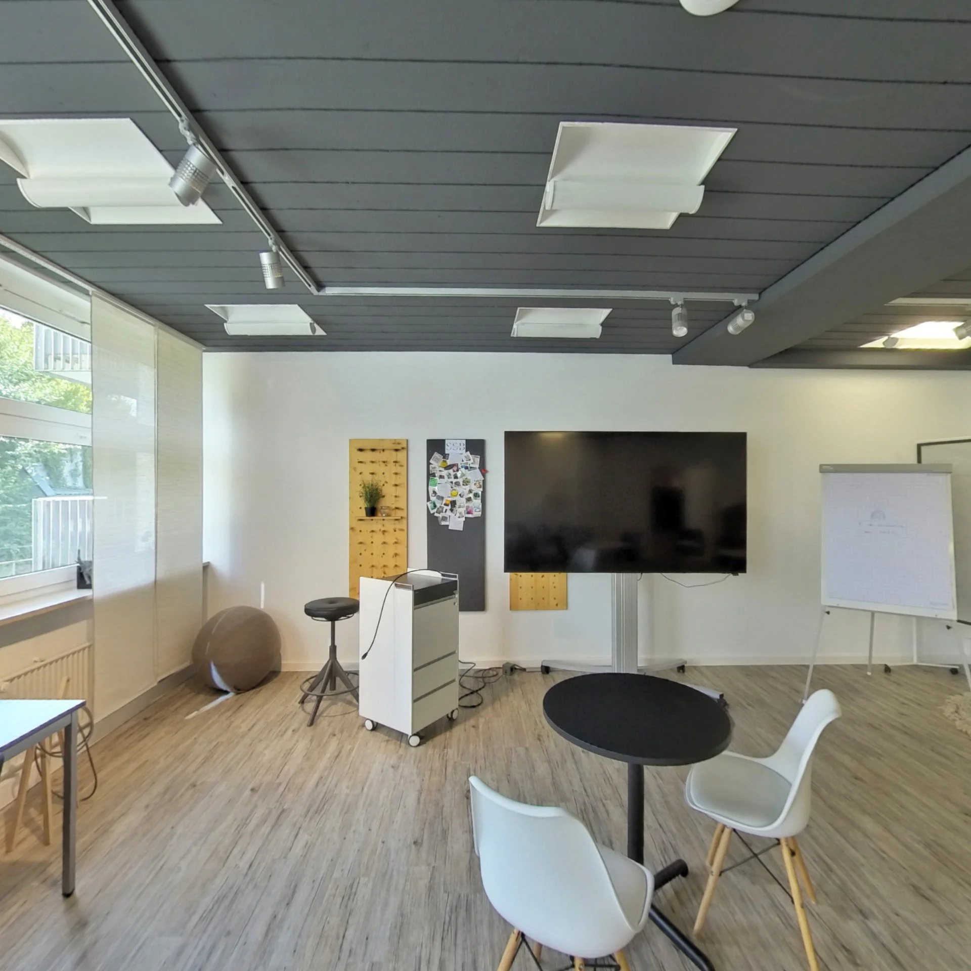 atelier-pano04-0.jpg