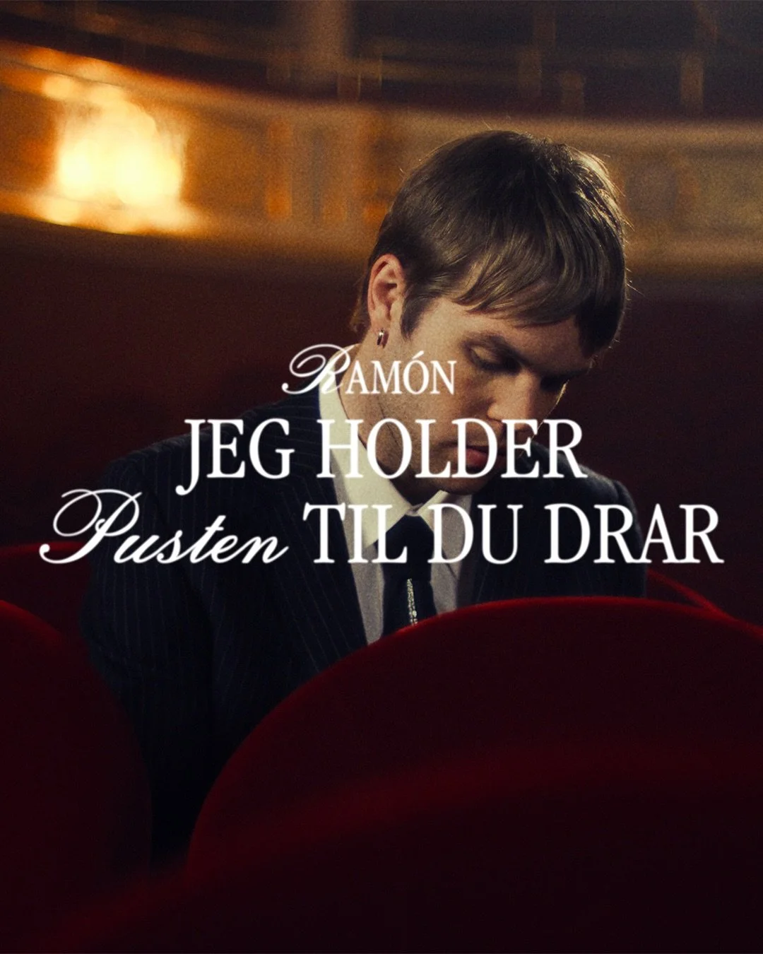 Musikkvideo og motion assets til &laquo;jeg holder pusten til du drar&raquo; av @ramonandresen 

Fotograf: H&aring;kon Paulsen
Lysmester: Ole-Martin Sandness
Art Director: Henriette Sakrisvold
Stylist: Rikke B&oslash;e
HMU: Mathea Monclaire
Produsent