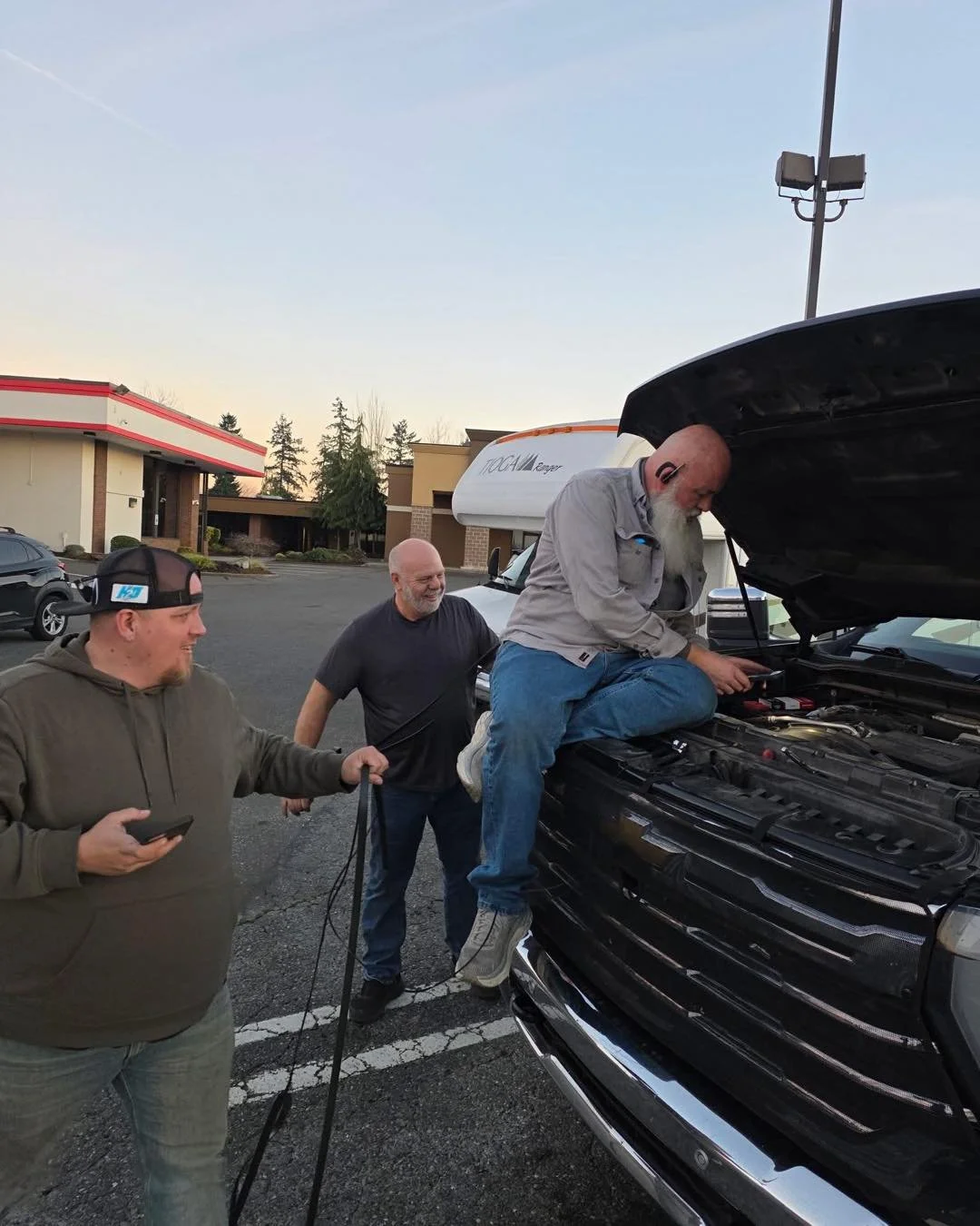 Everyone faces challenges, but there&rsquo;s nothing more powerful than teamwork to overcome them! 

#teamwork #teamworkmakesthedreamwork