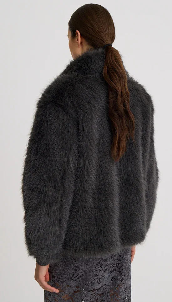 FA26045-Faux-Fur-Chubby-Graphite_02610.webp