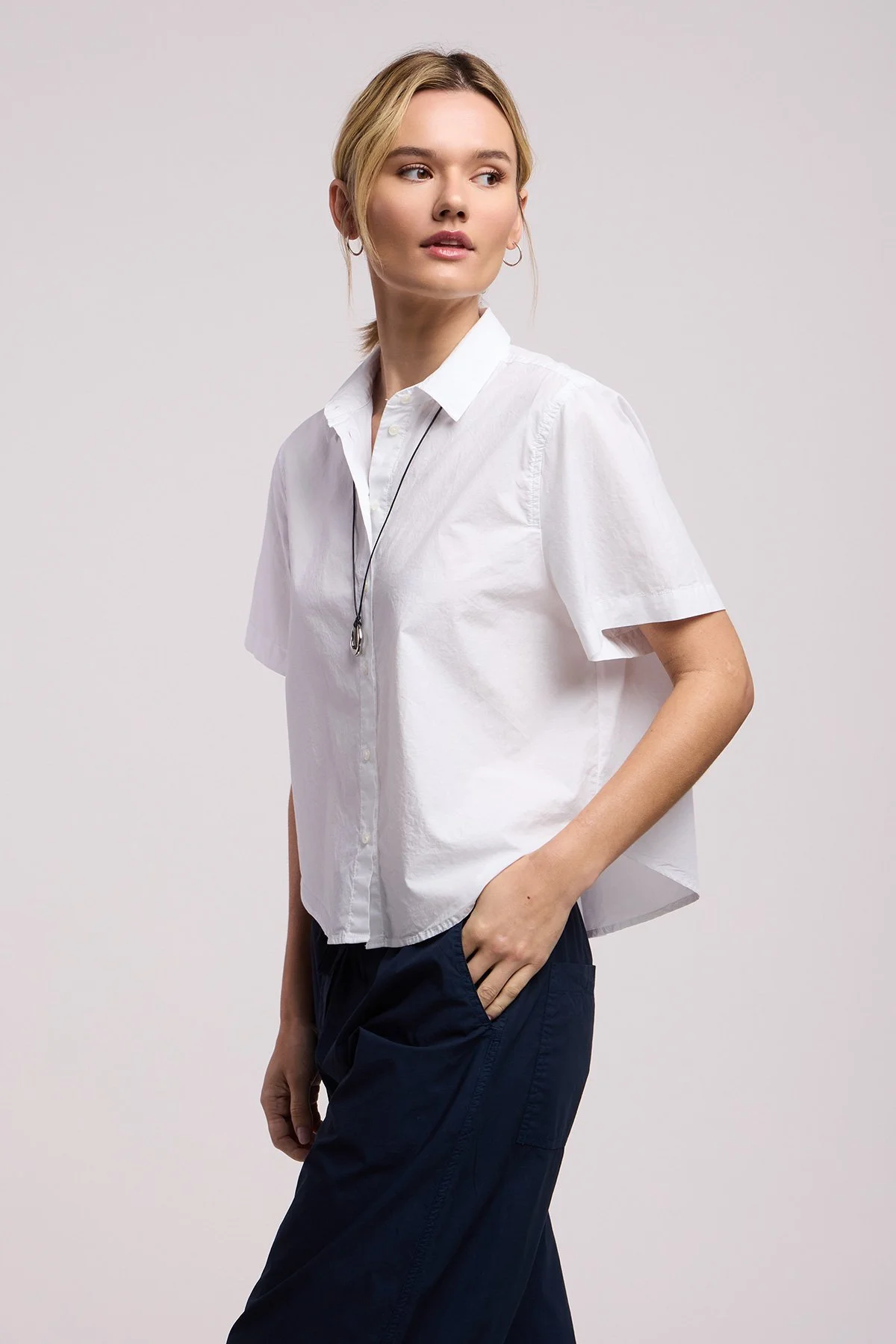Alana07-white2.jpg