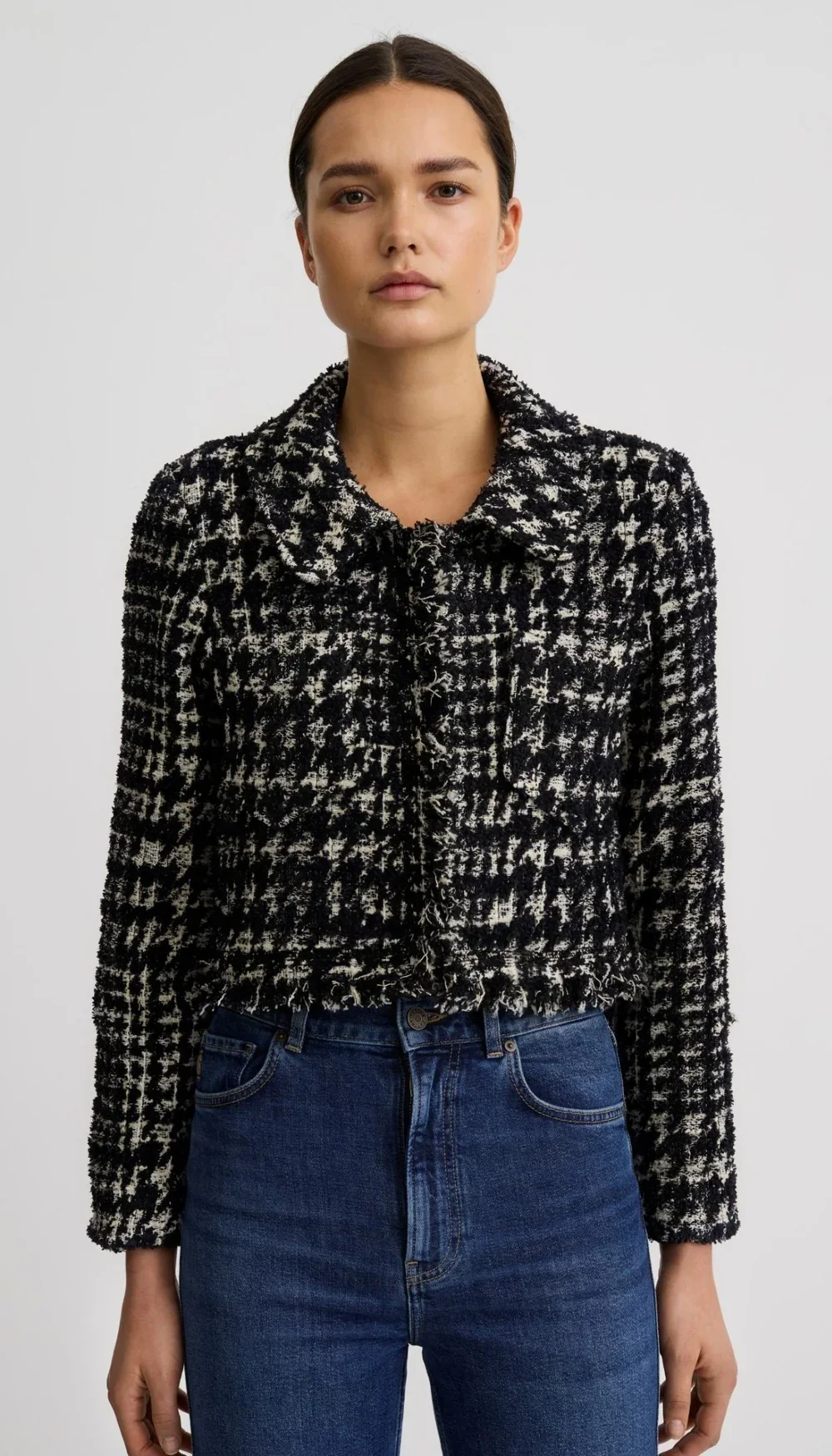 FA26015-Long-Sleeve-Mini-Jacket-Black-Houndstooth_01804_alt1.webp