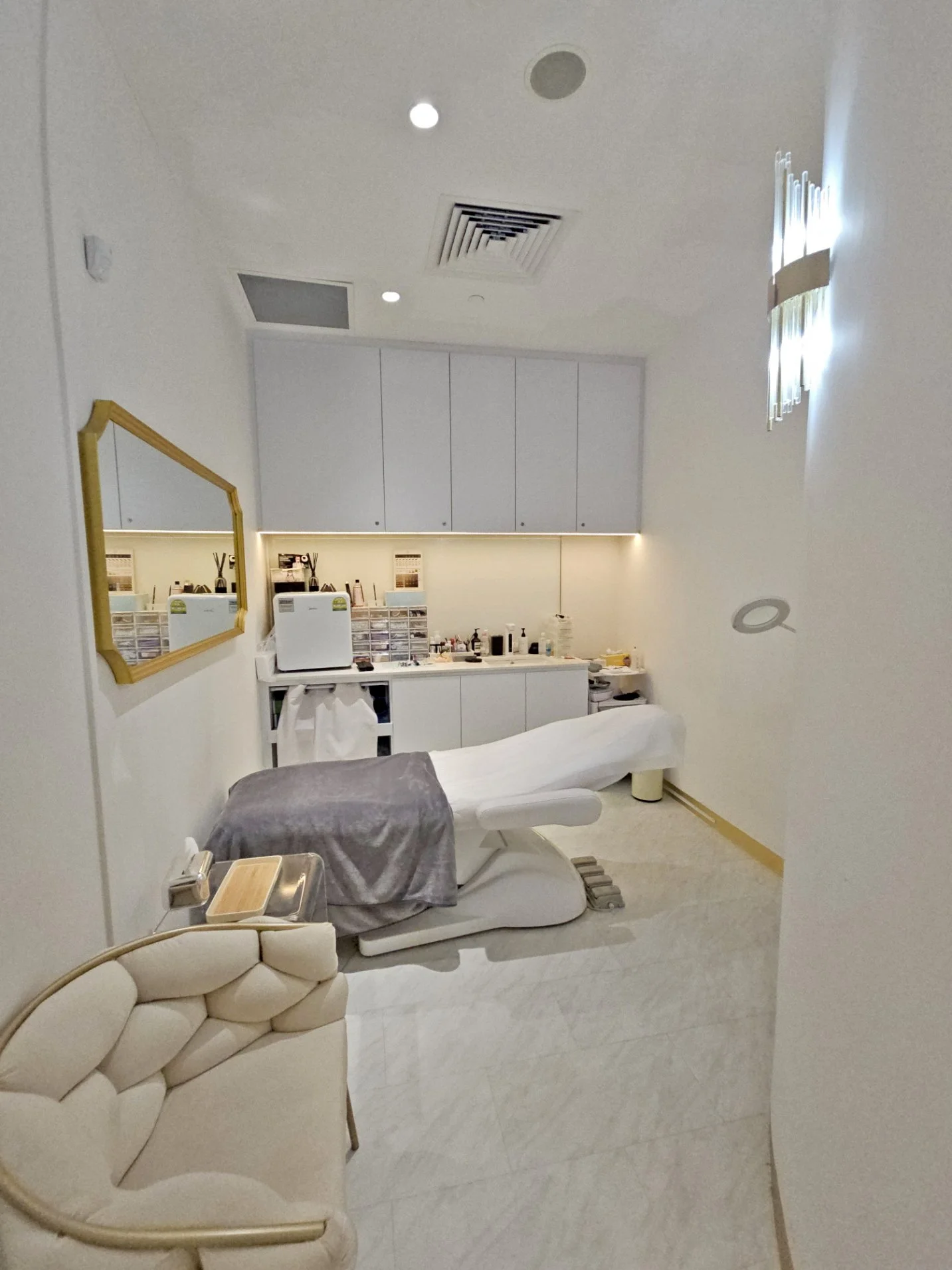 Fuller Brows, Safer Steps: Hygienic Eyebrow Regrowth Booster in Singapore