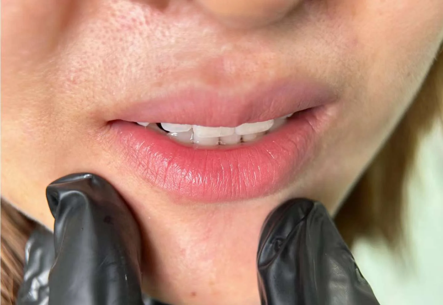 Lip_Blush_ close up d120bffc750d6082c55d372f72c8d816.JPG