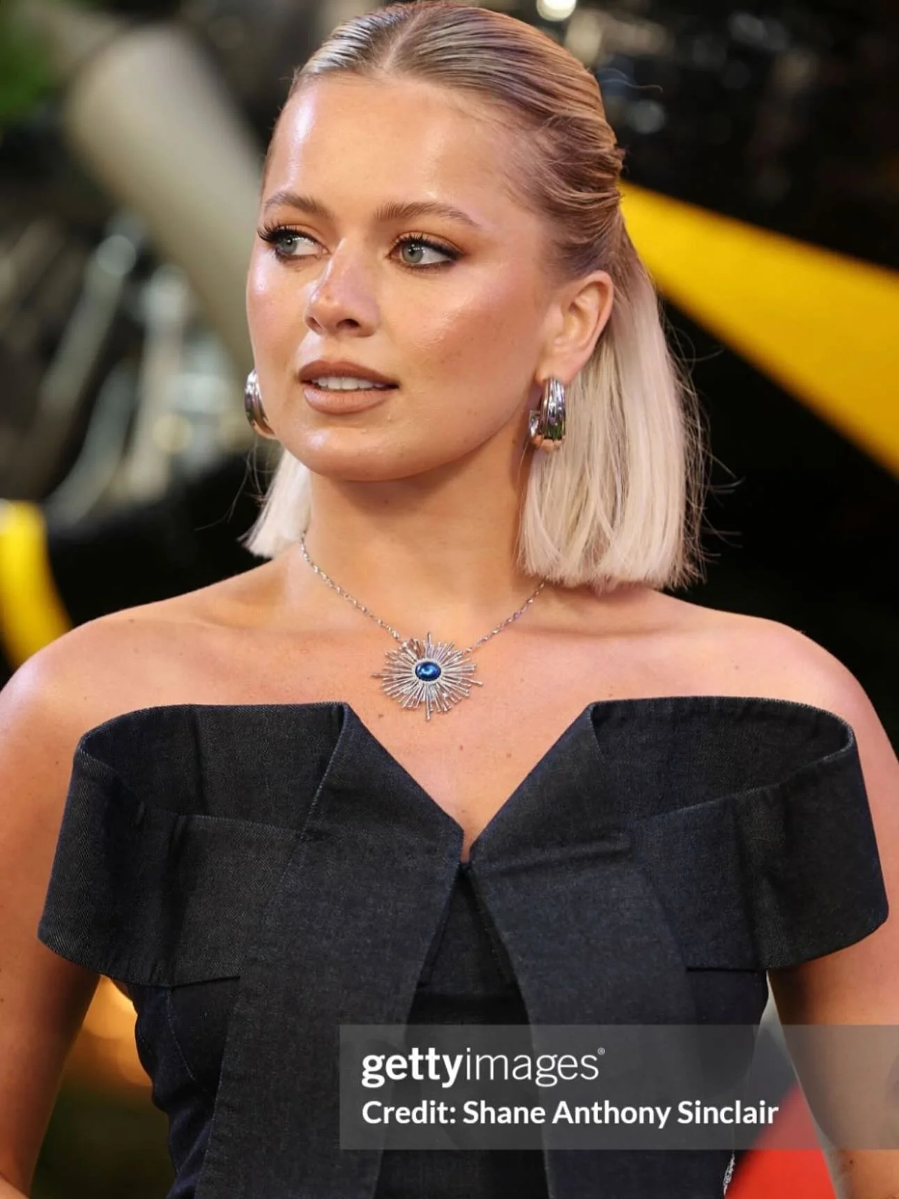 @tashaghouri at The Mission Impossible Premiere wearing @retrochicitaly collection ✨🤍
Thank you 💗 Esi Adjei- Amado

#crescentagency #crescentpr #retrochicitaly #crescentclient