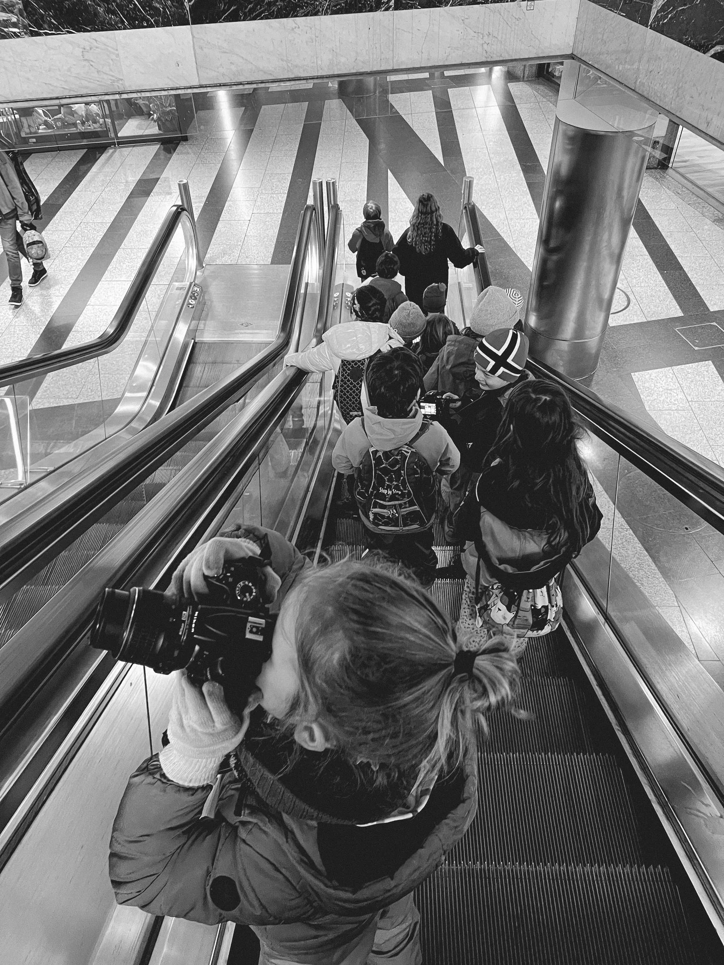 PERSPEKTIVE🖤

Wie sehe ICH die Welt? 
Wie siehst DU die Welt? 
Wie sehen KINDER die Welt?
 Alles unterschiedliche Ansichten, Perspektiven, Meinungen - es gibt hier kein richtig oder falsch, sondern lediglich ein Wort das passt: Anders.

Was ich gest