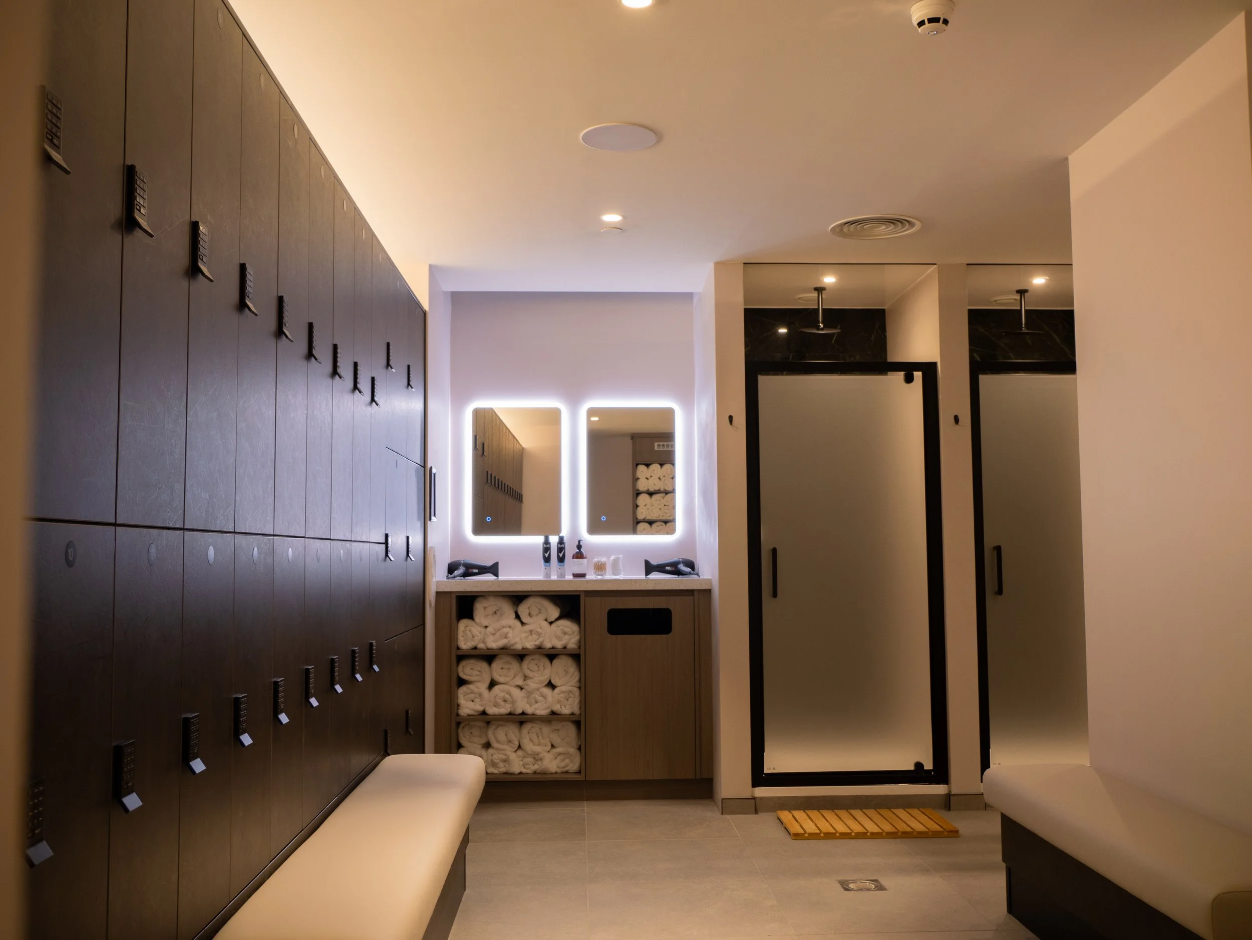 Changing-room-2.jpg
