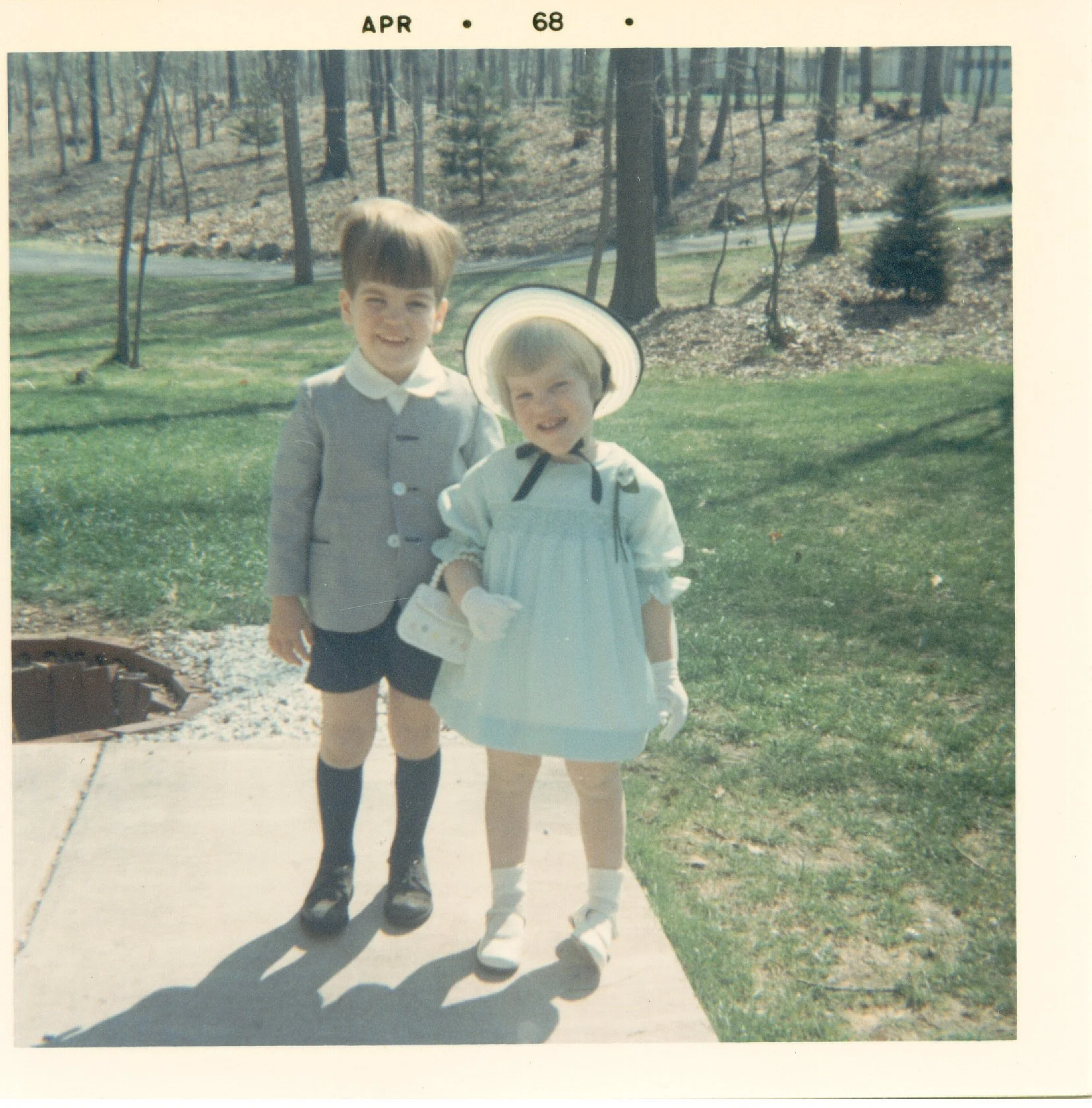 0469 John Julie Easter.jpg