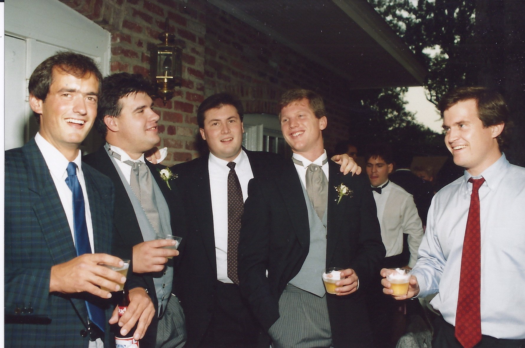 0889 Wedding College Friends 1.jpg