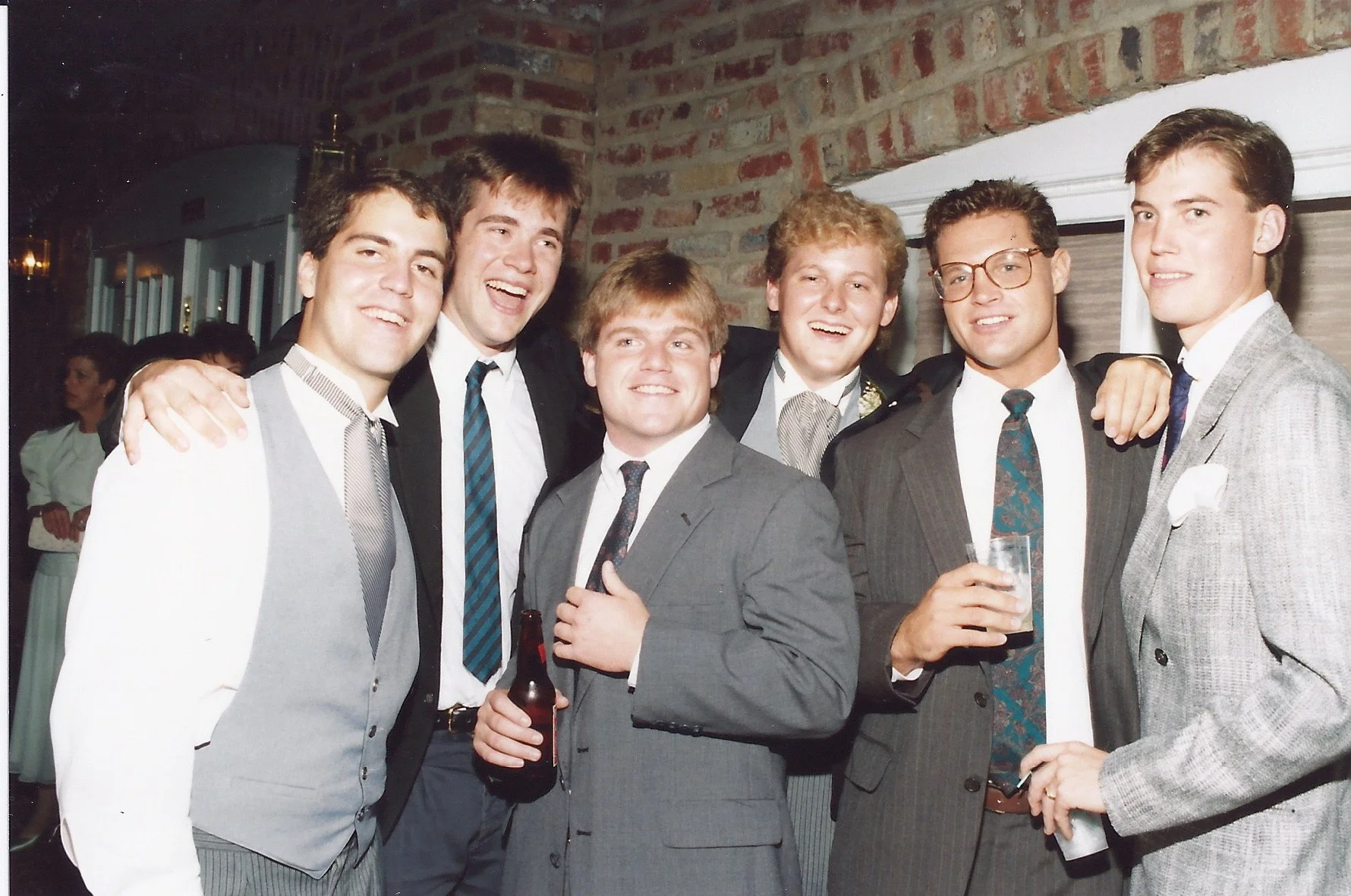 0889 Wedding High School Friends 1.jpg