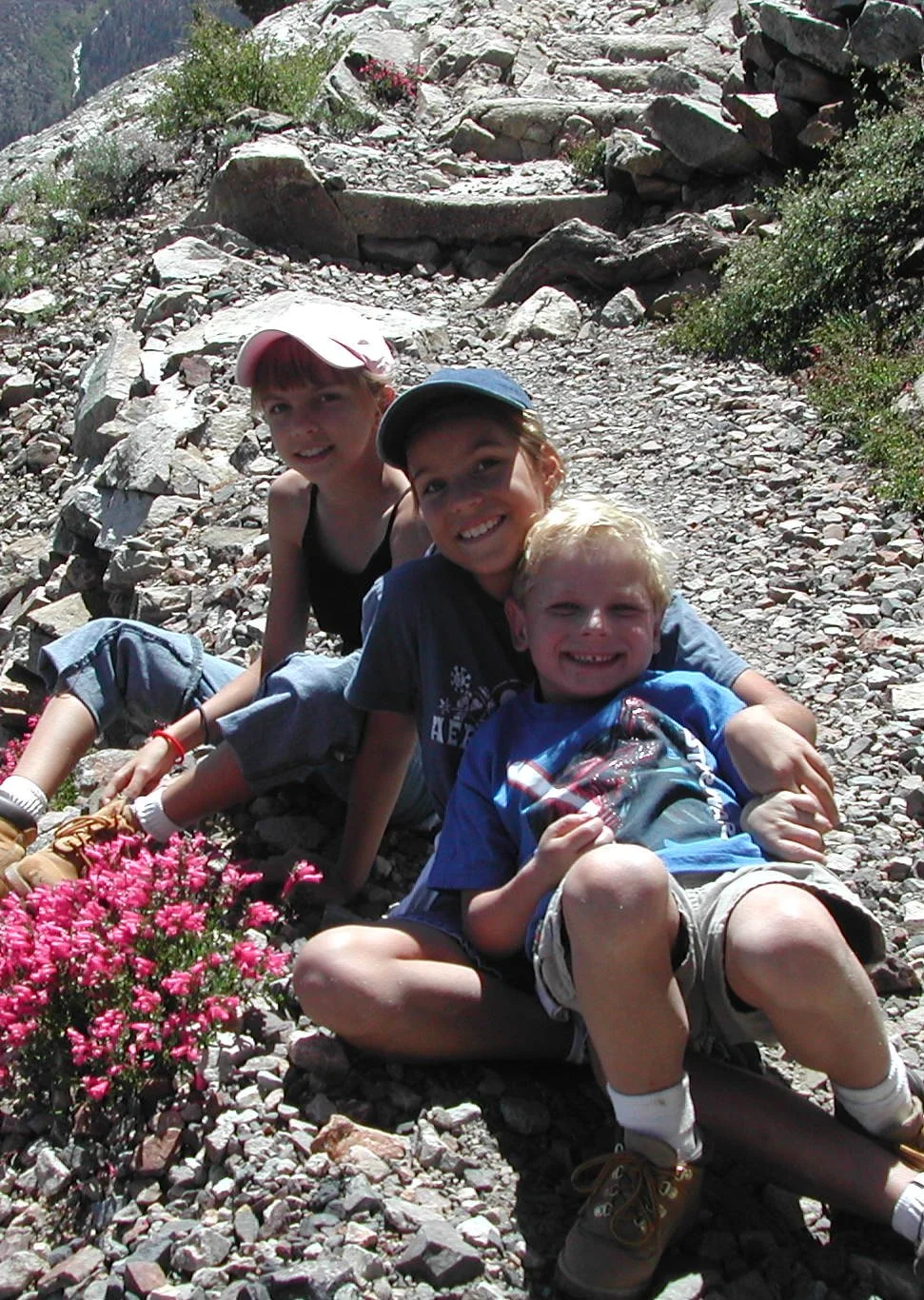 0605-13 Kids Agnew Lake Trail 2.jpg