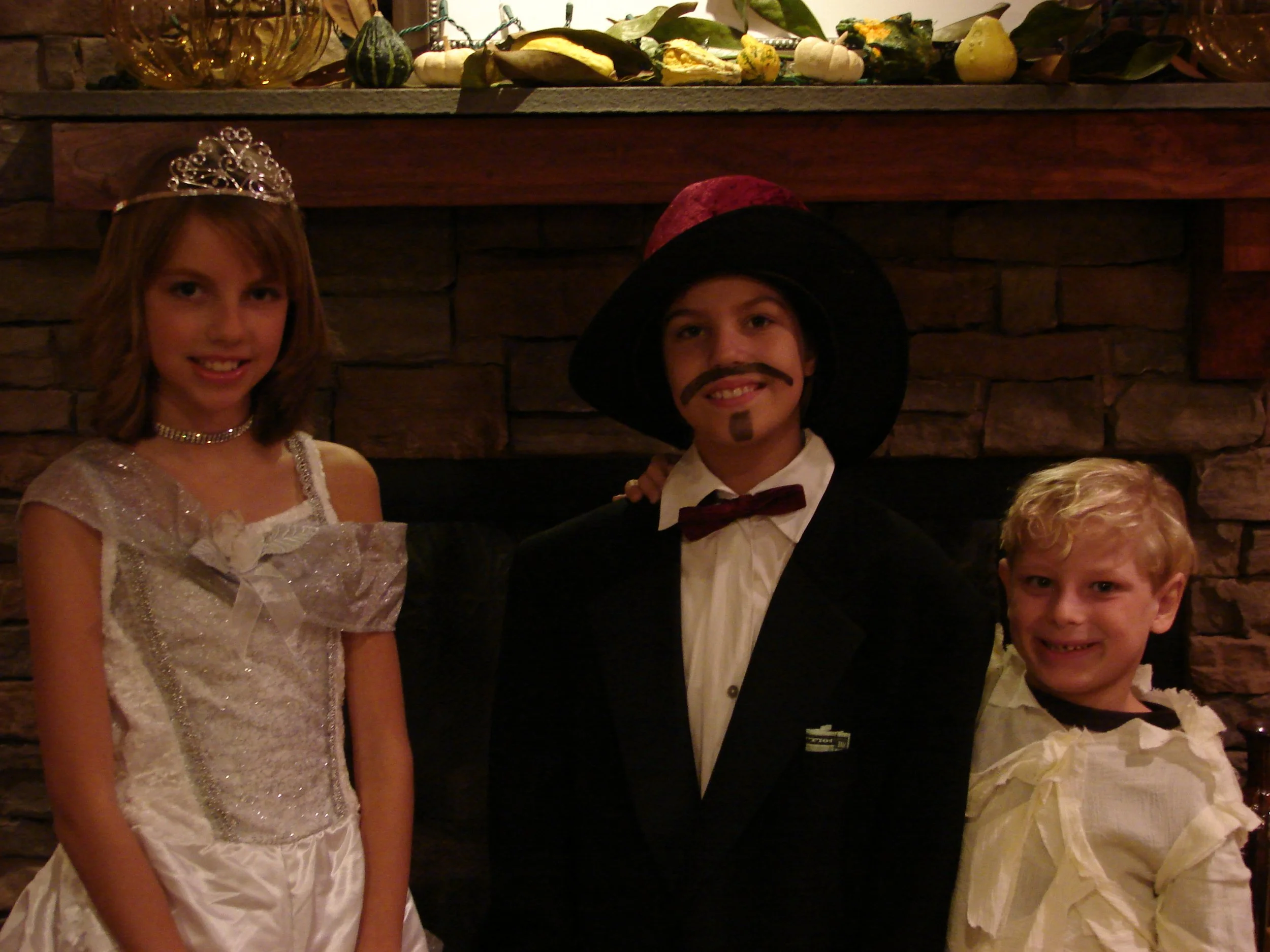 1006 Kids Halloween 1.jpg