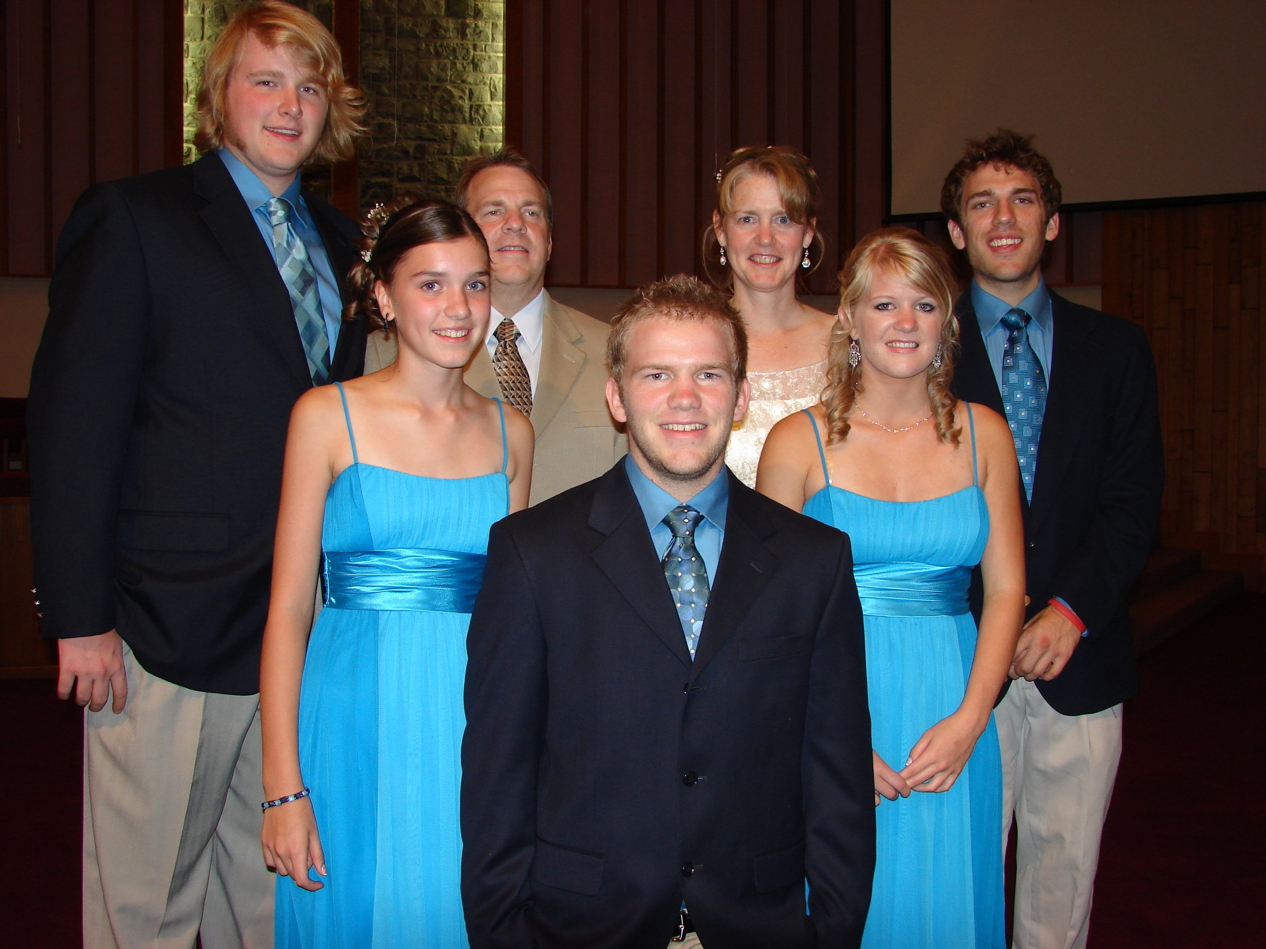 0907 Wedding All Shomakers.jpg